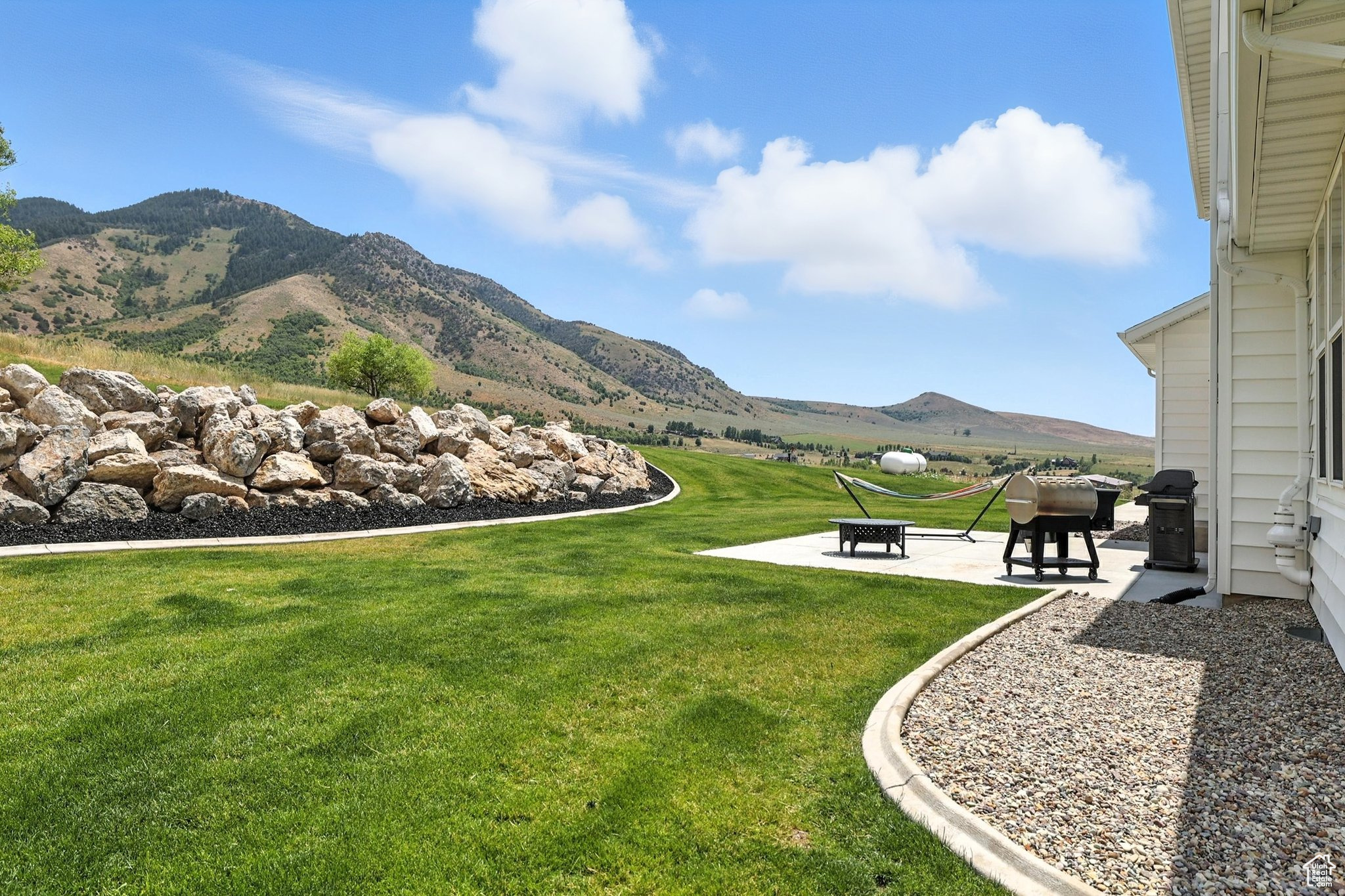 COUNTRY ESTATES SUBDIVISION - Residential