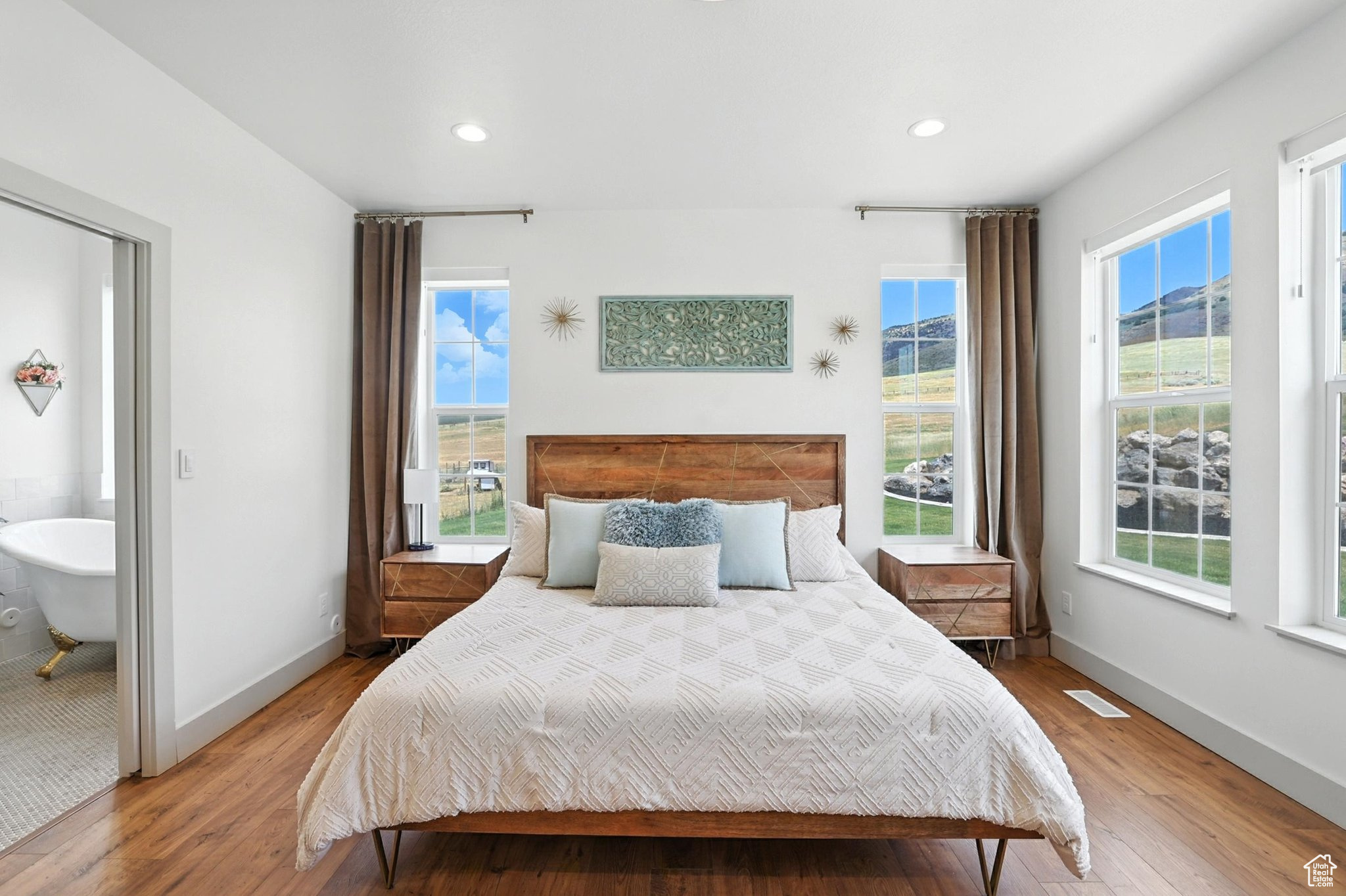 COUNTRY ESTATES SUBDIVISION - Residential