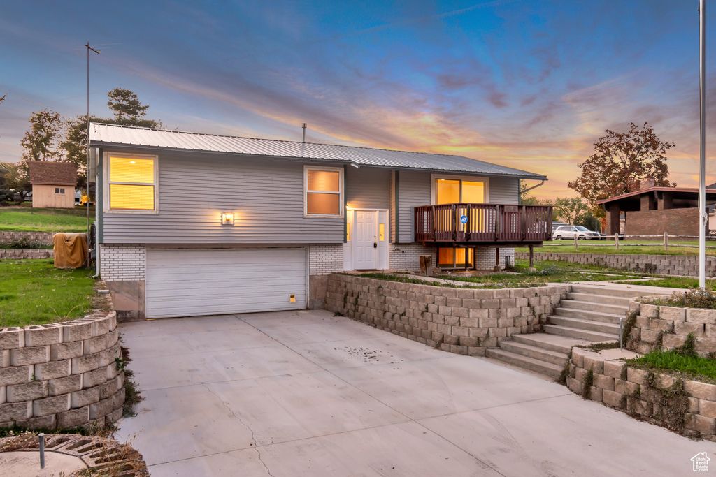 Photo of 390 S SALEM DR, Salem, UT 84653 (MLS # 2119488)