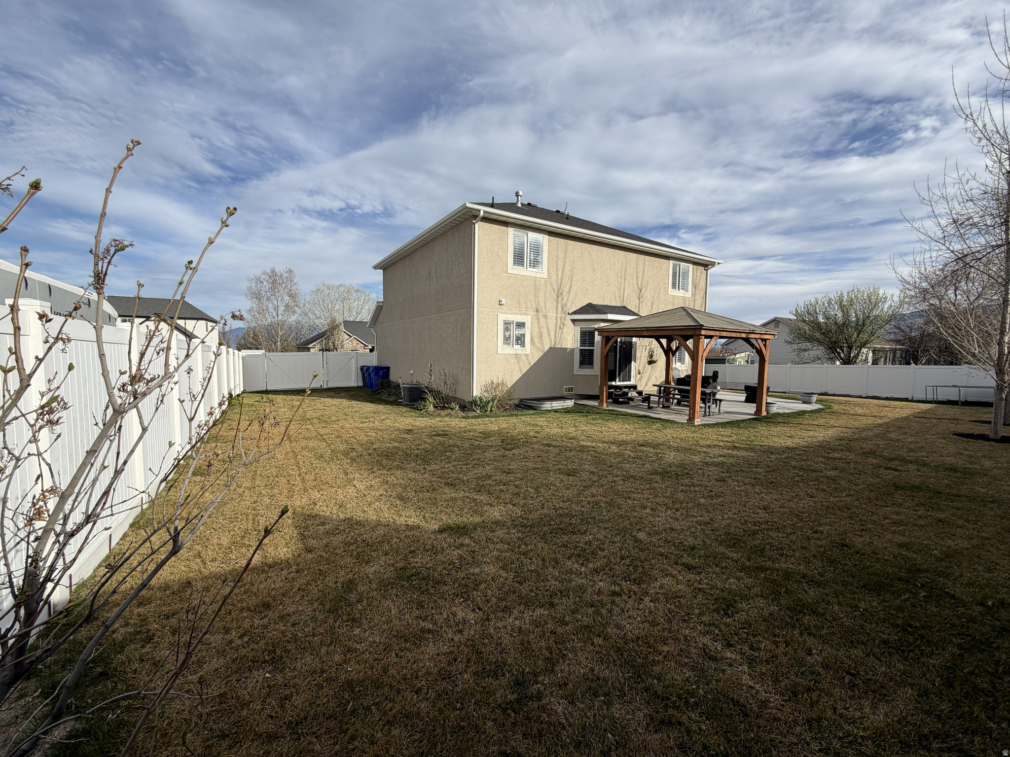SUNRISE MEADOWS - Residential