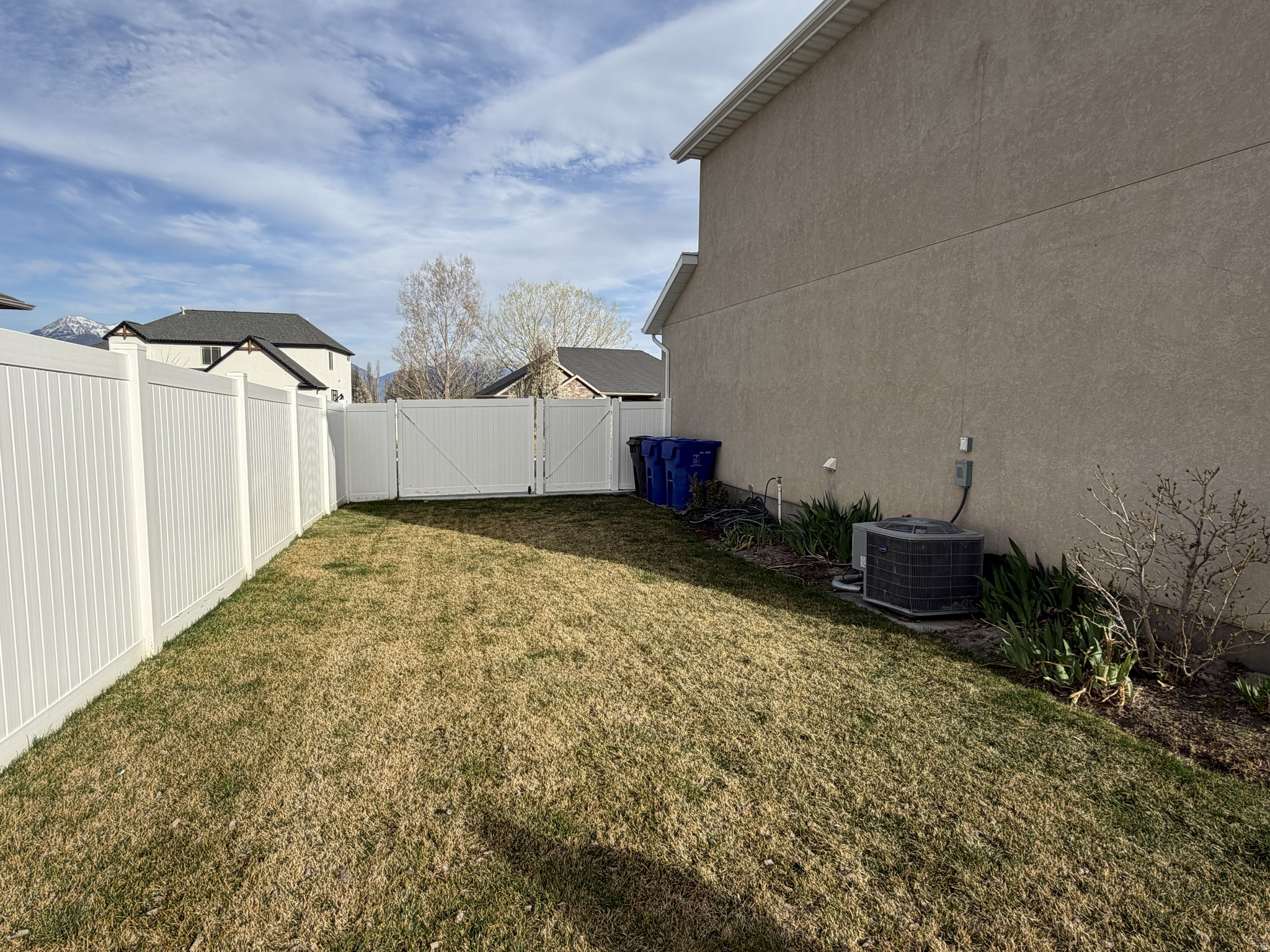 SUNRISE MEADOWS - Residential