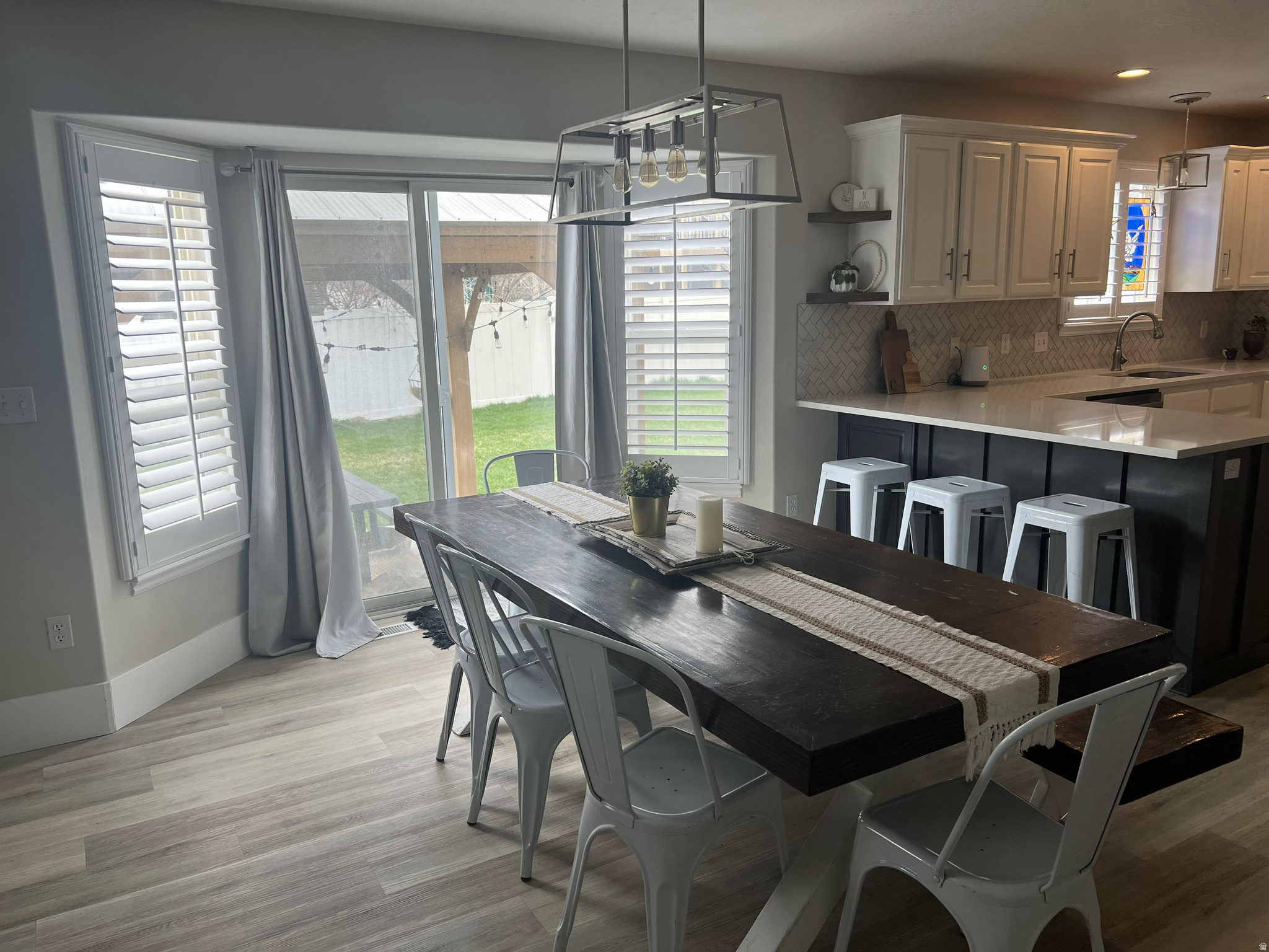 SUNRISE MEADOWS - Residential