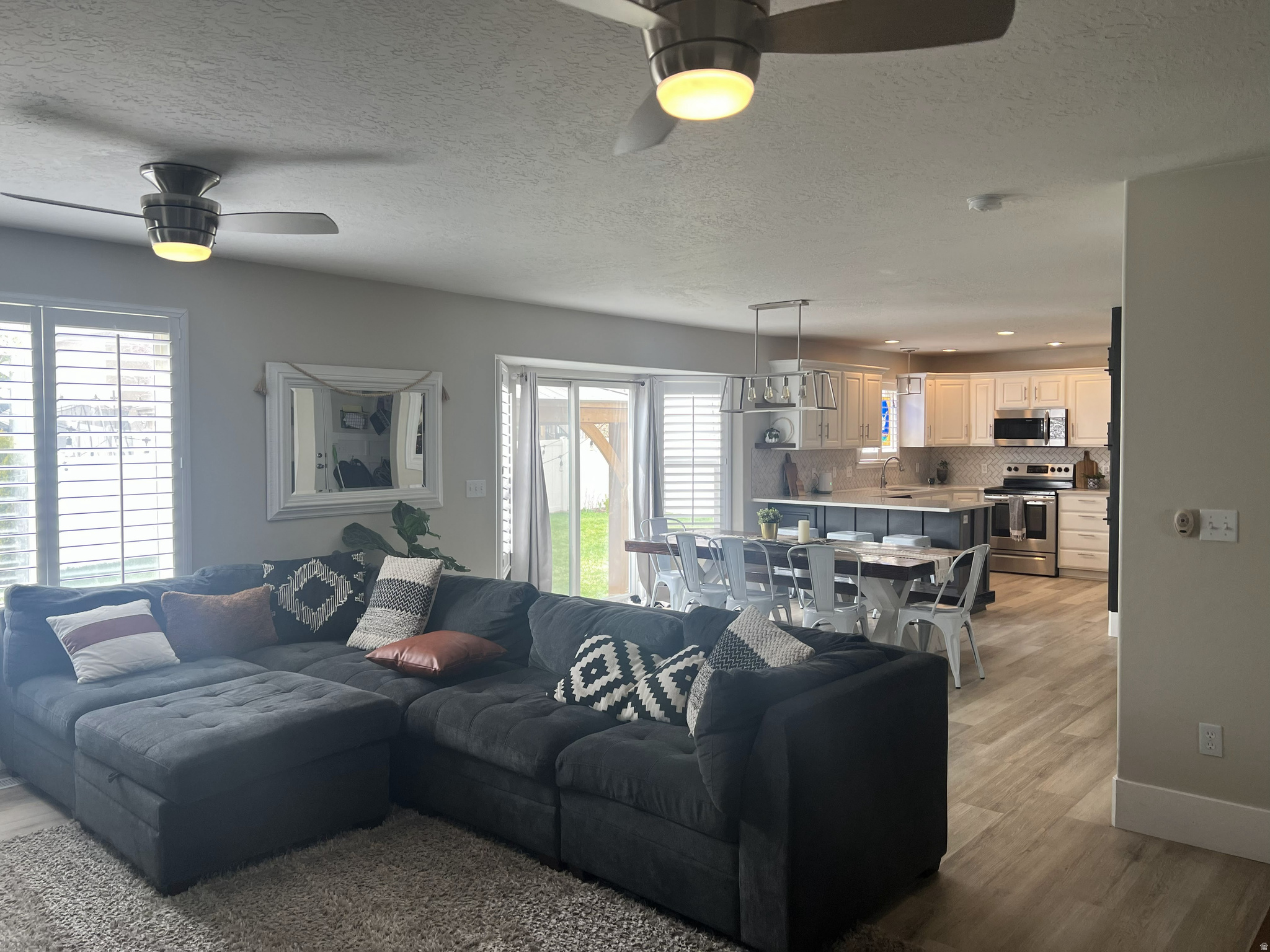 SUNRISE MEADOWS - Residential
