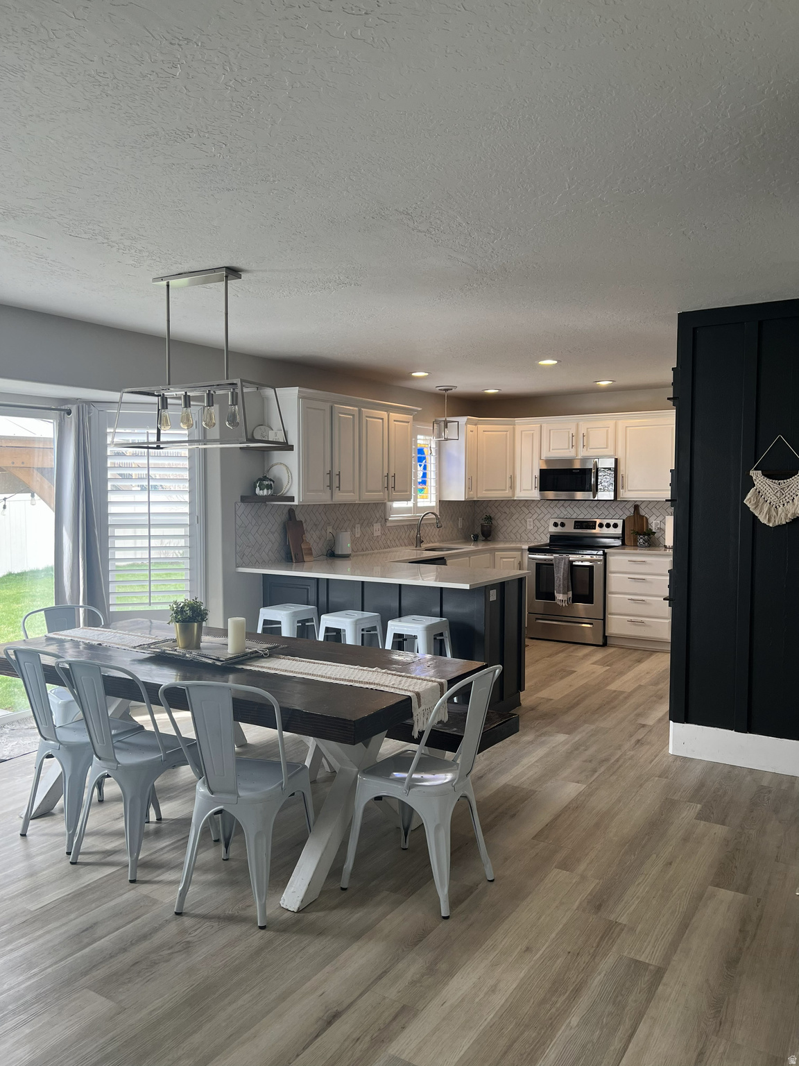 SUNRISE MEADOWS - Residential
