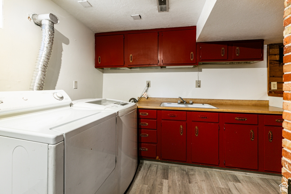 Salt Lake City, Utah 84106, United States, 4 Bedrooms Bedrooms, ,2 BathroomsBathrooms,Residential,Pending,55365