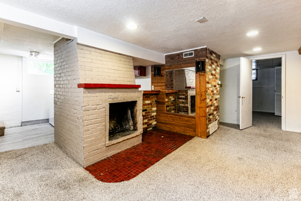 Salt Lake City, Utah 84106, United States, 4 Bedrooms Bedrooms, ,2 BathroomsBathrooms,Residential,Pending,55365