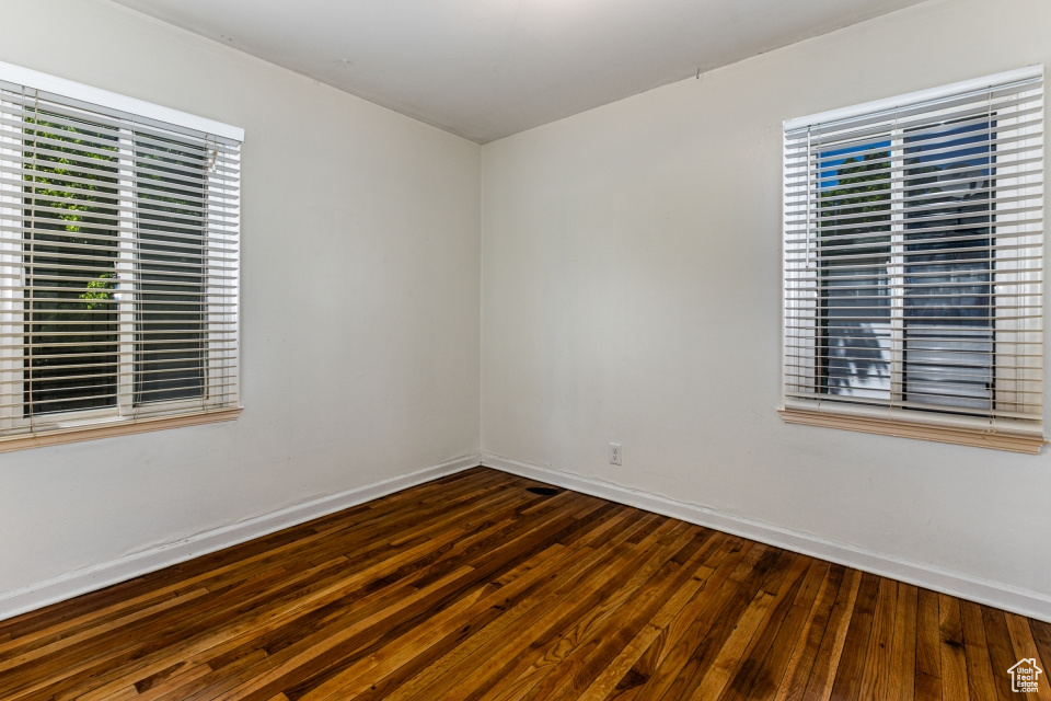 Salt Lake City, Utah 84106, United States, 4 Bedrooms Bedrooms, ,2 BathroomsBathrooms,Residential,Pending,55365