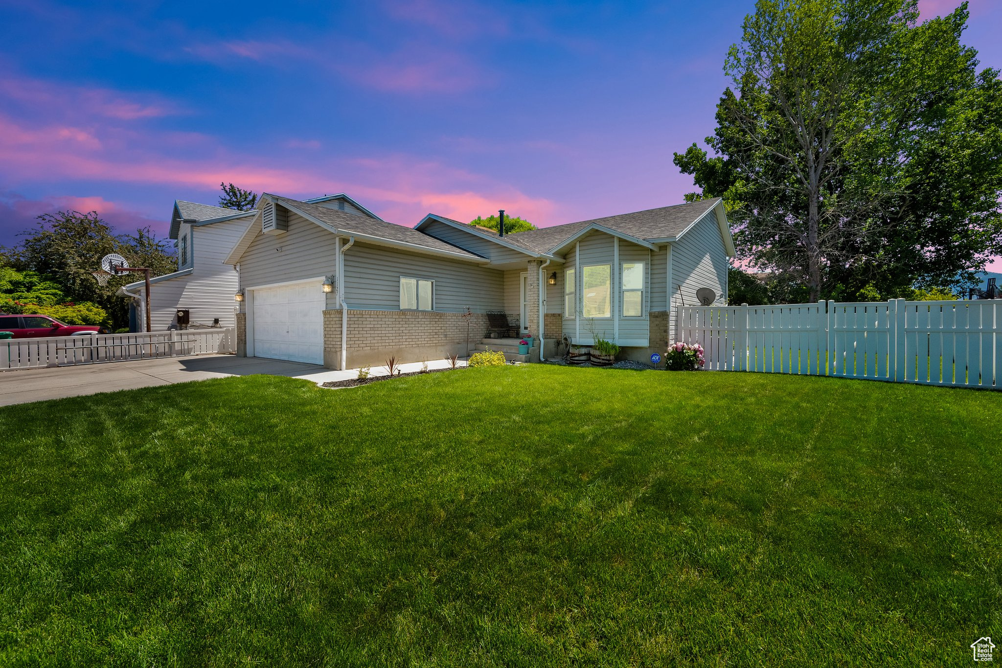 1127 W Monticello Ln, Murray, Utah image 3