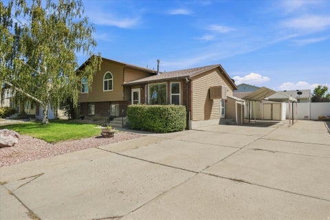 Tiny photo for 4889 W NIAGARA WAY S, Salt Lake City, UT 84118 (MLS # 2180490)