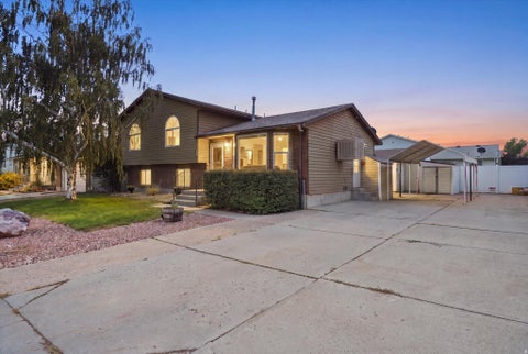 Tiny photo for 4889 W NIAGARA WAY S, Salt Lake City, UT 84118 (MLS # 2180490)