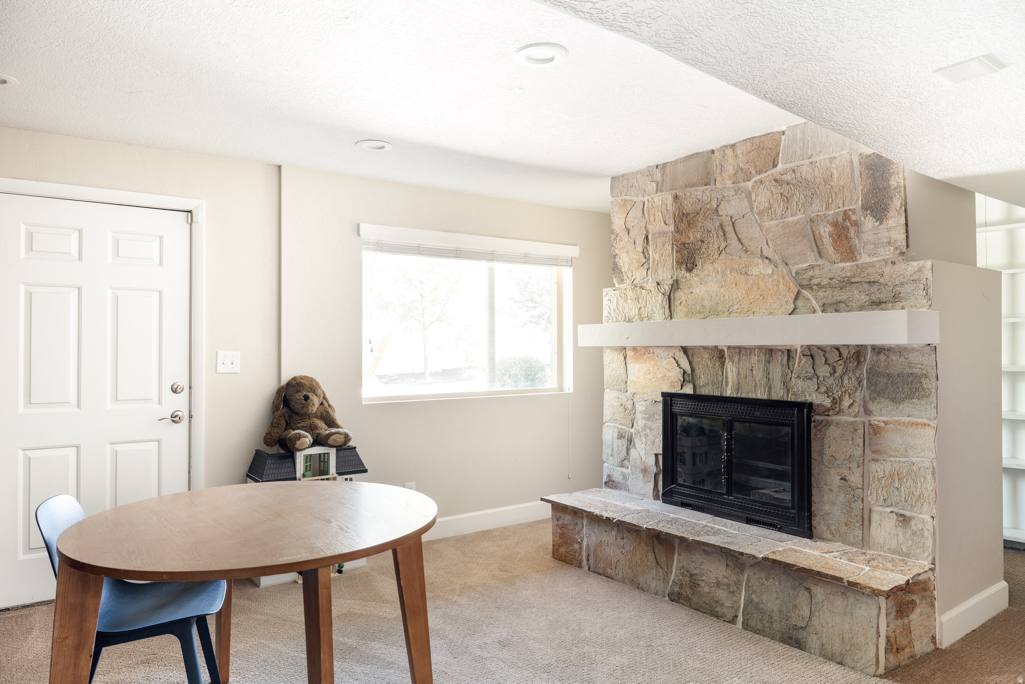 CREEKSIDE - Residential
