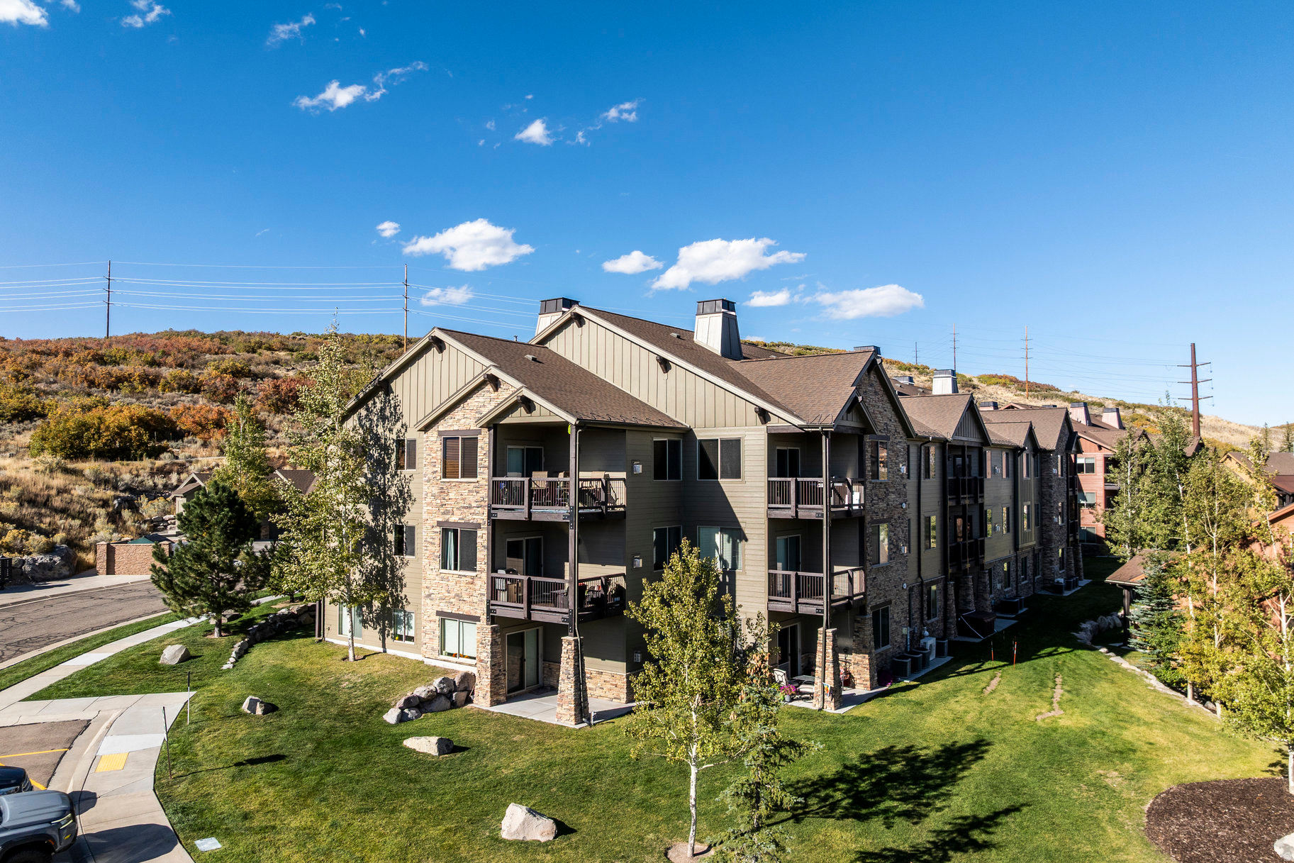 BLACK ROCK RIDGE - Residential