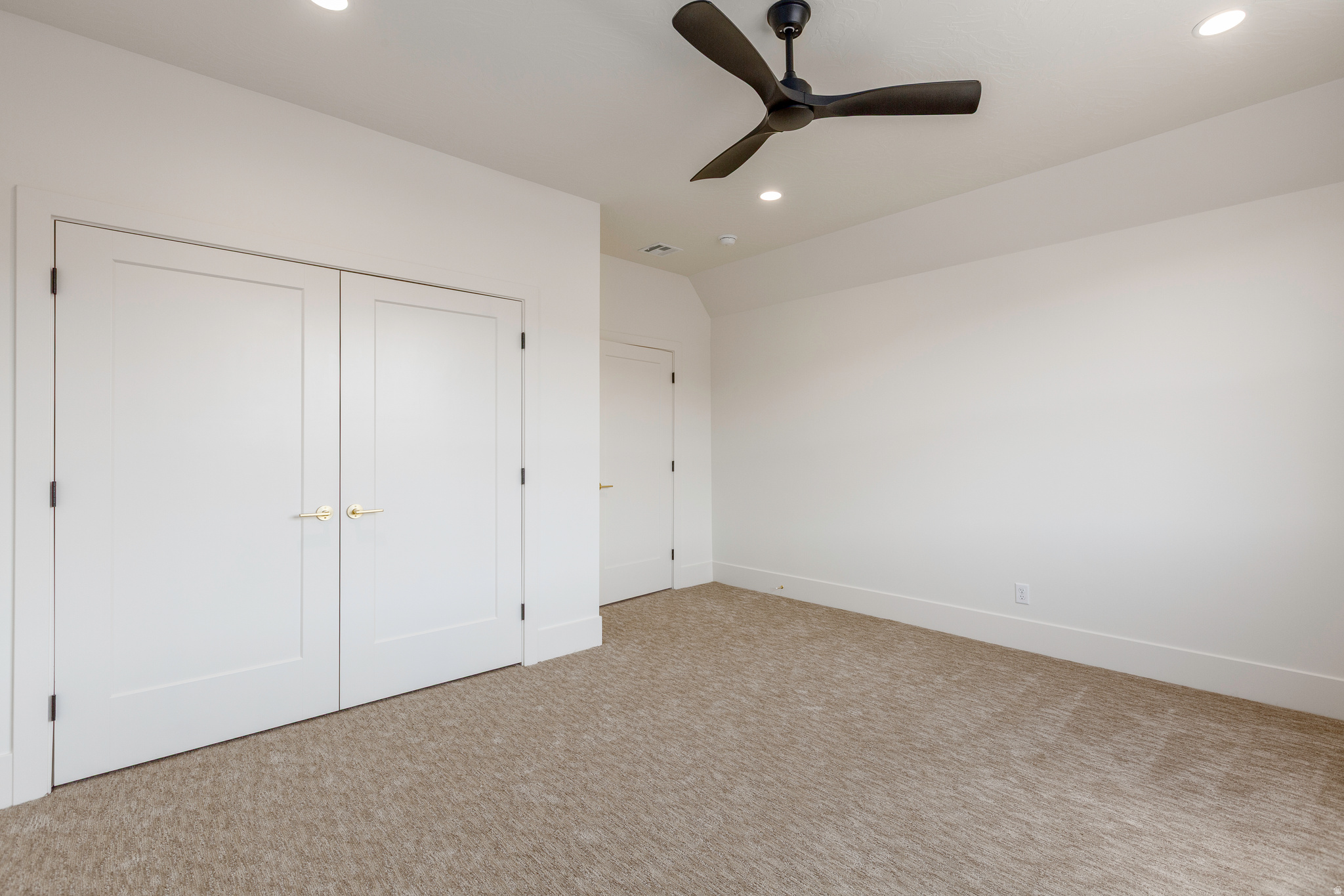 ESTATES AT BURKSPRINGS - Residential