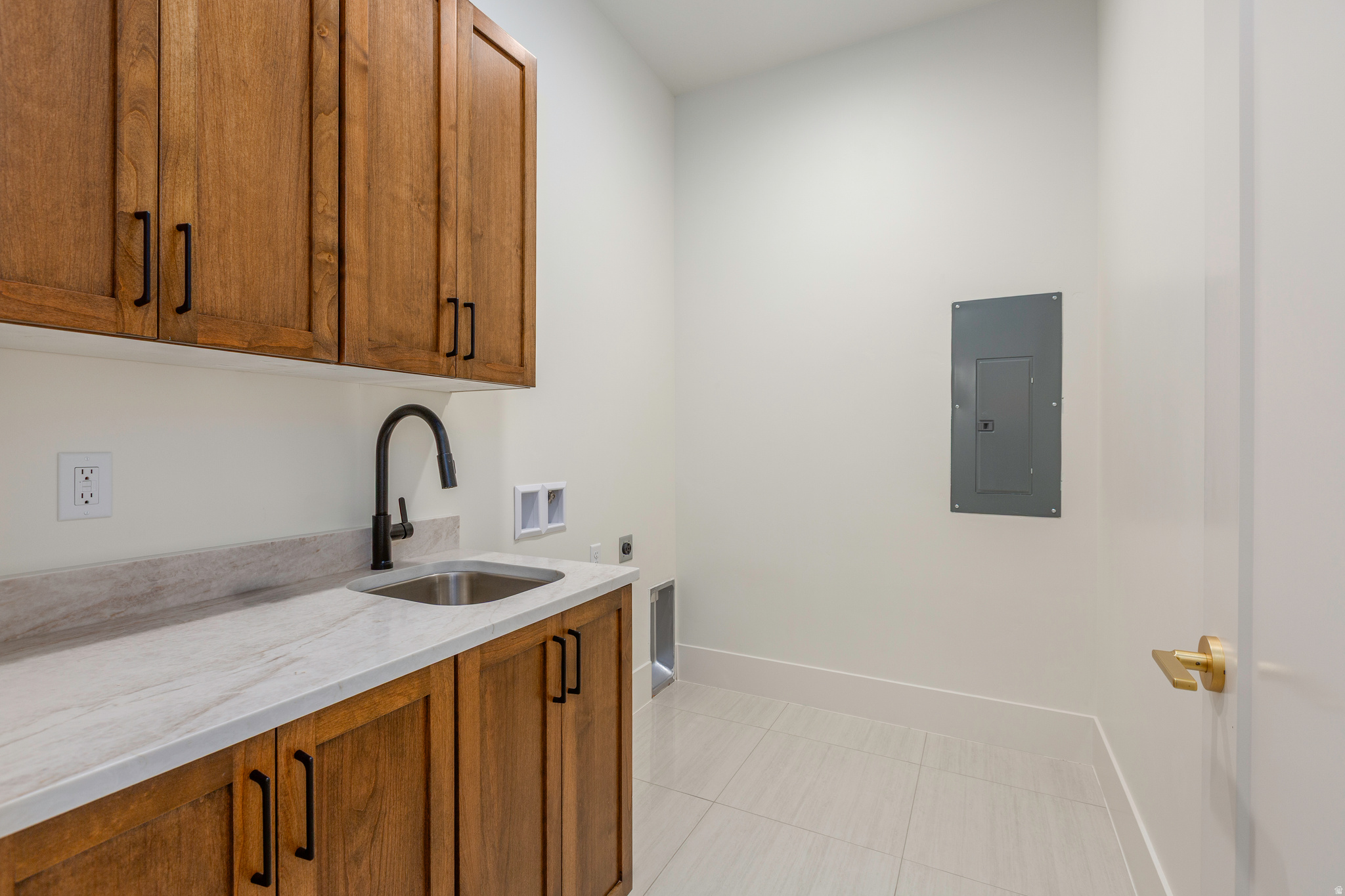 ESTATES AT BURKSPRINGS - Residential