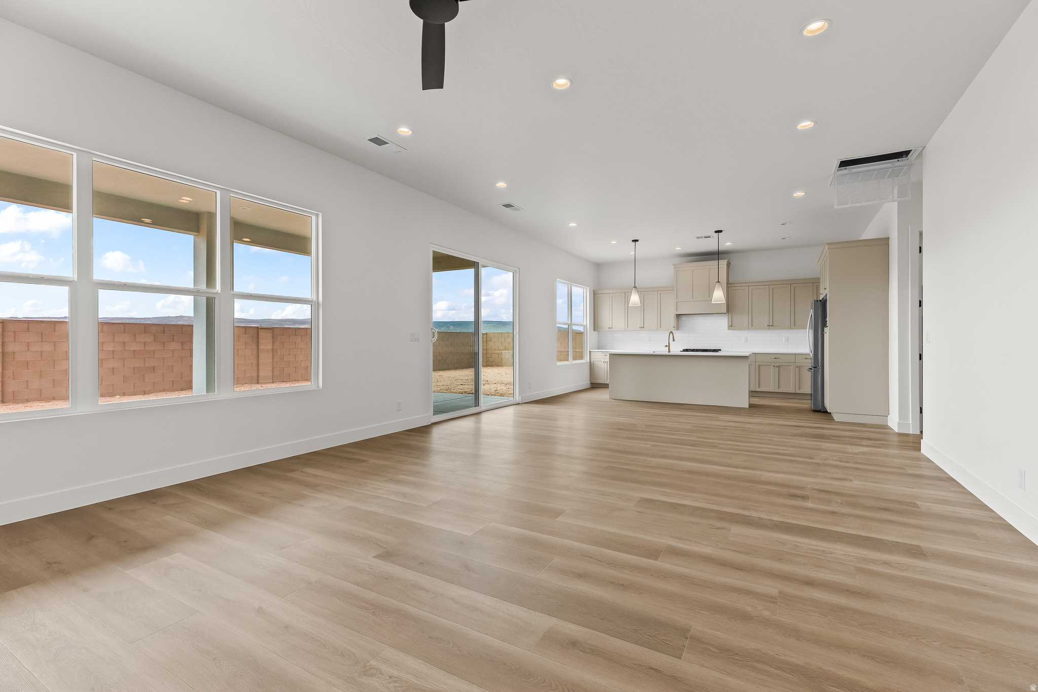 RED SANDS - Residential