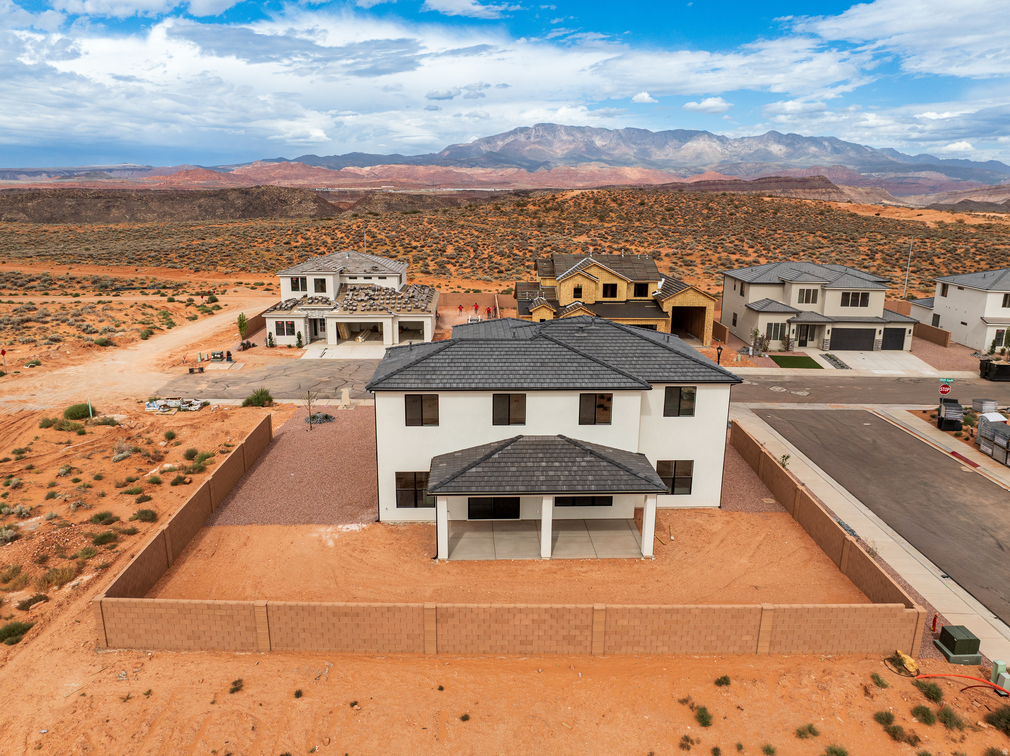 RED SANDS - Residential