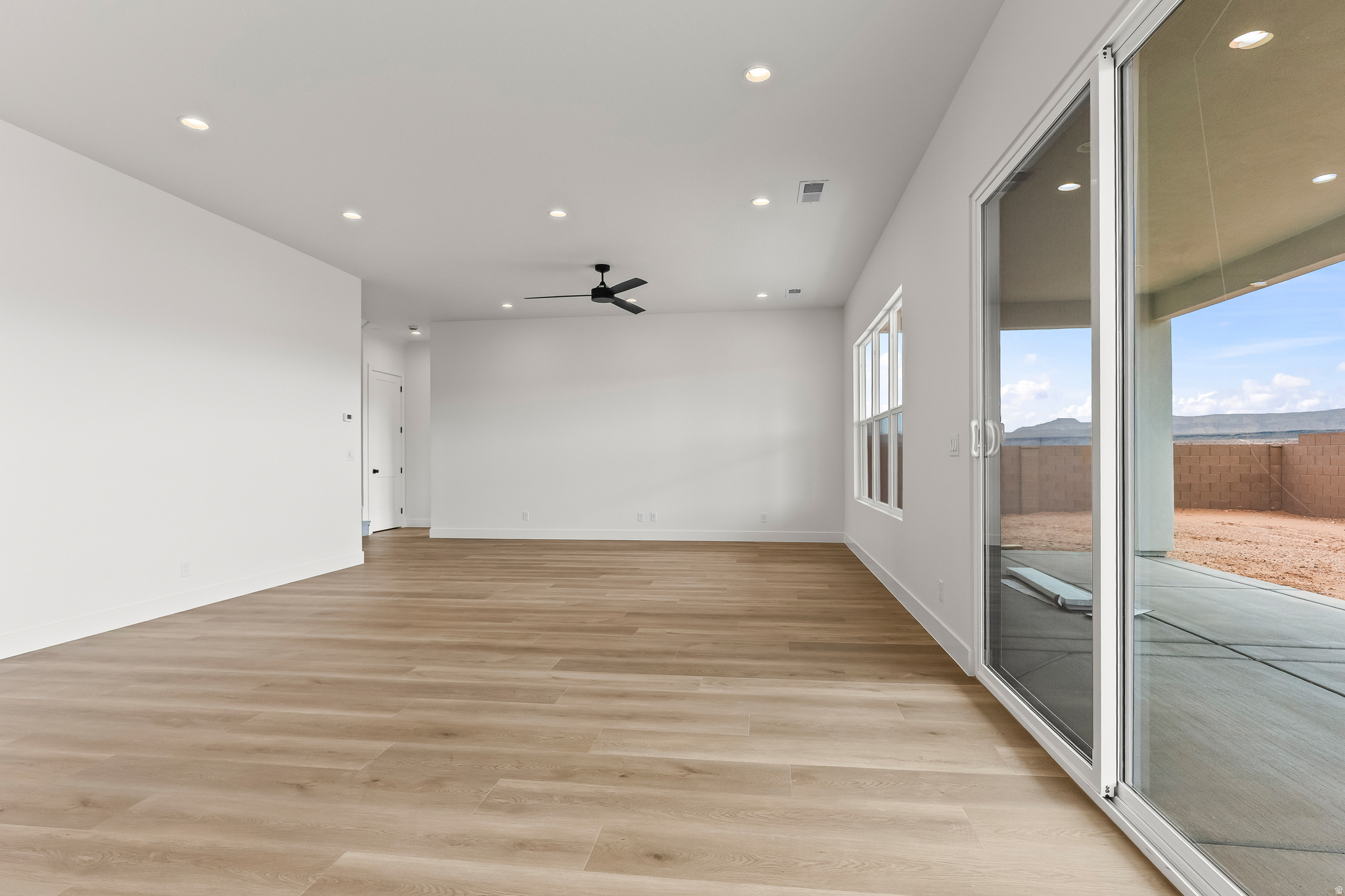 RED SANDS - Residential