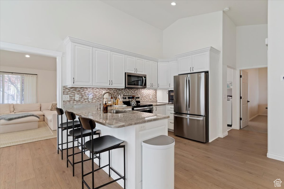 CENTERVILLE COMMONS - Residential
