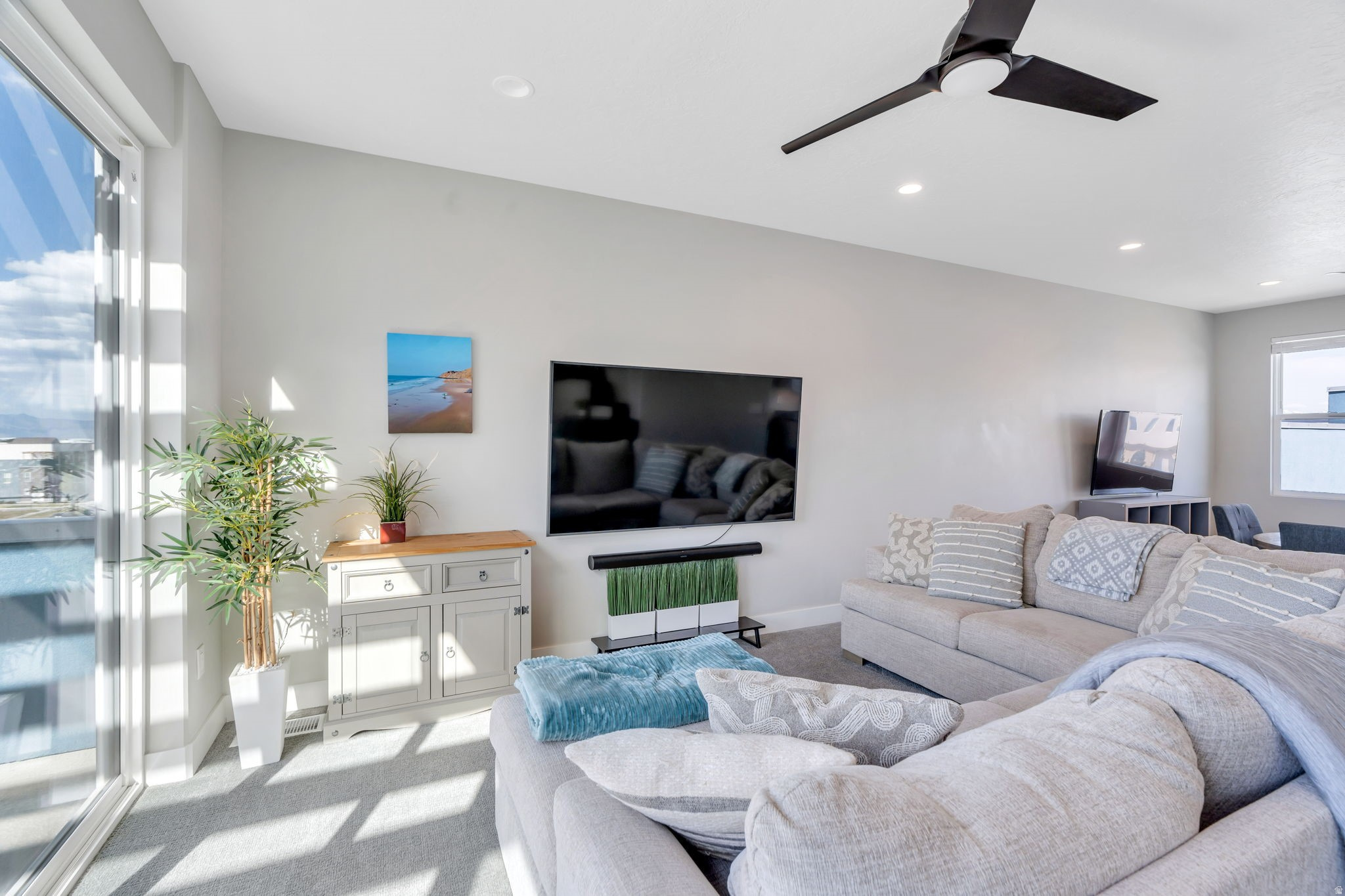 DAYBREAK - Residential