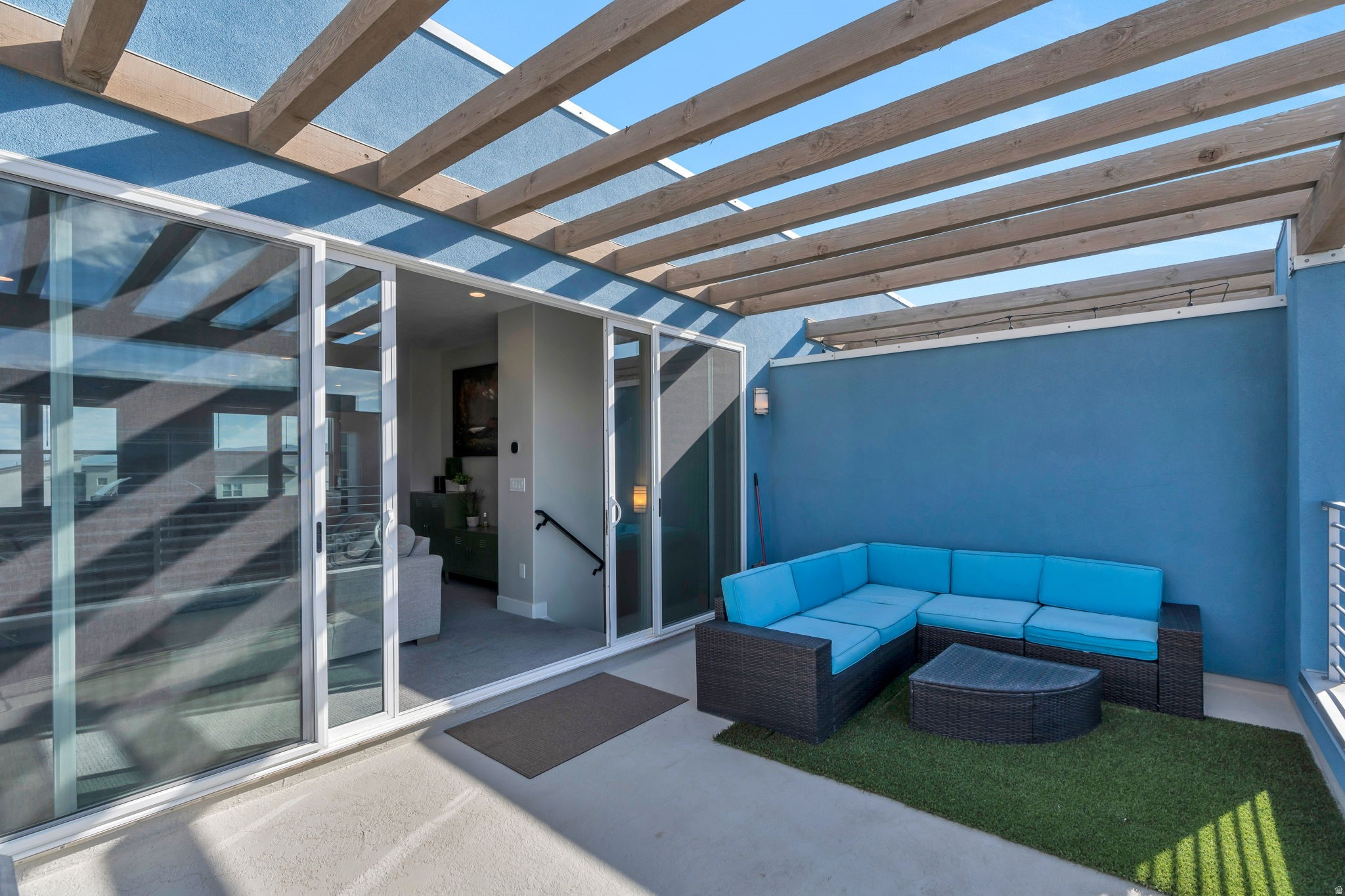 DAYBREAK - Residential