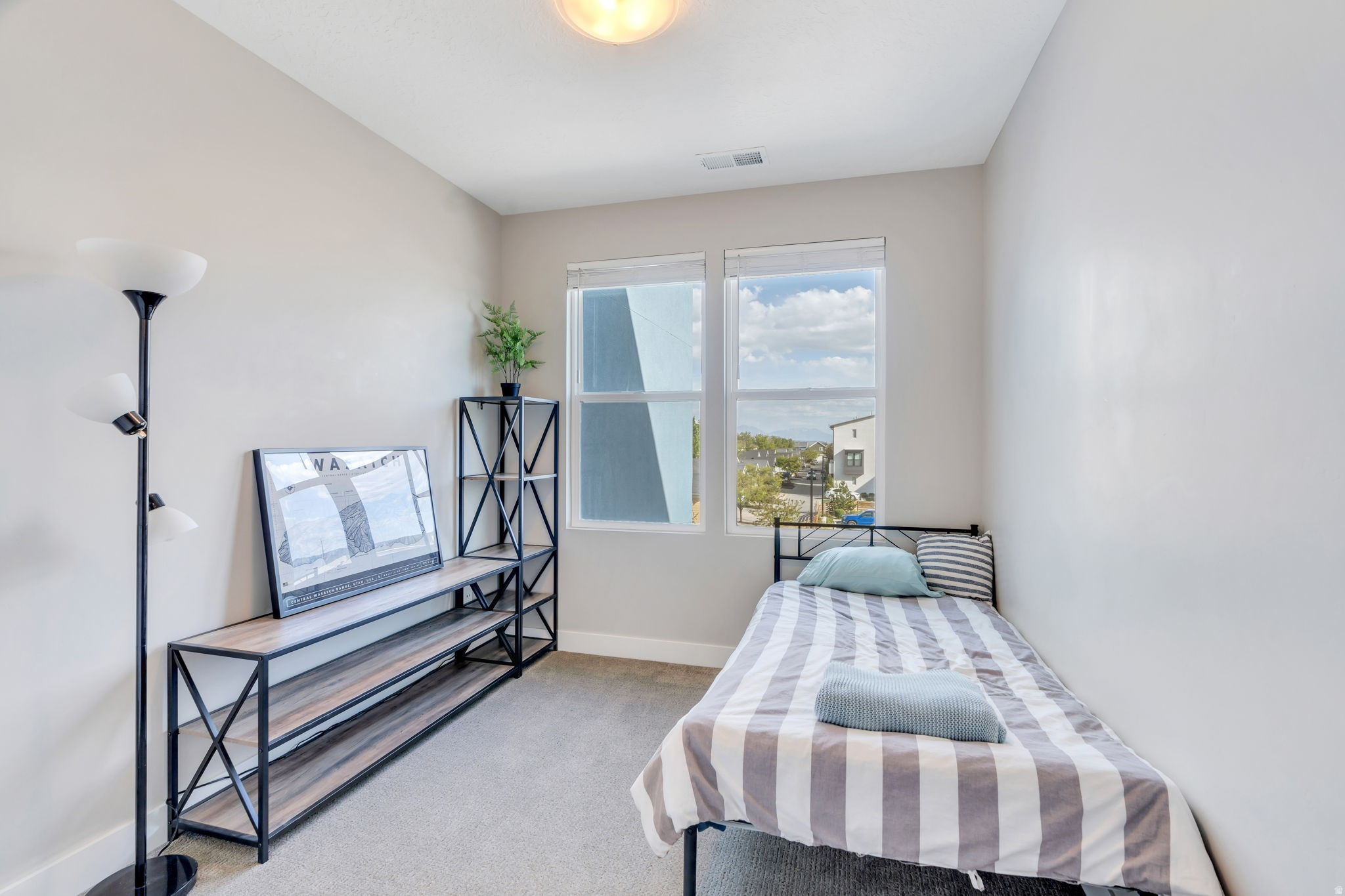 DAYBREAK - Residential