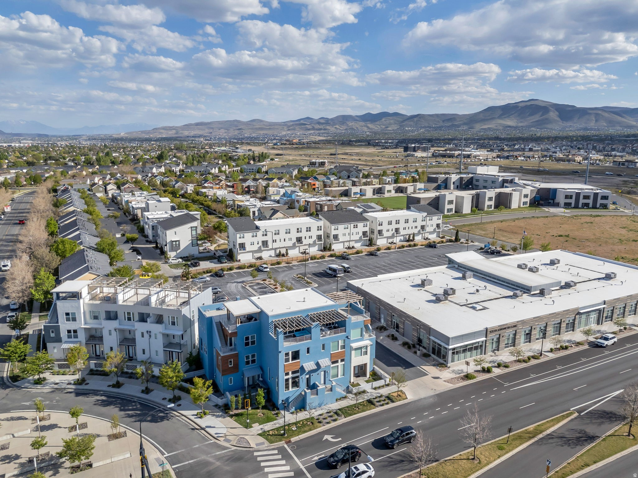 DAYBREAK - Residential