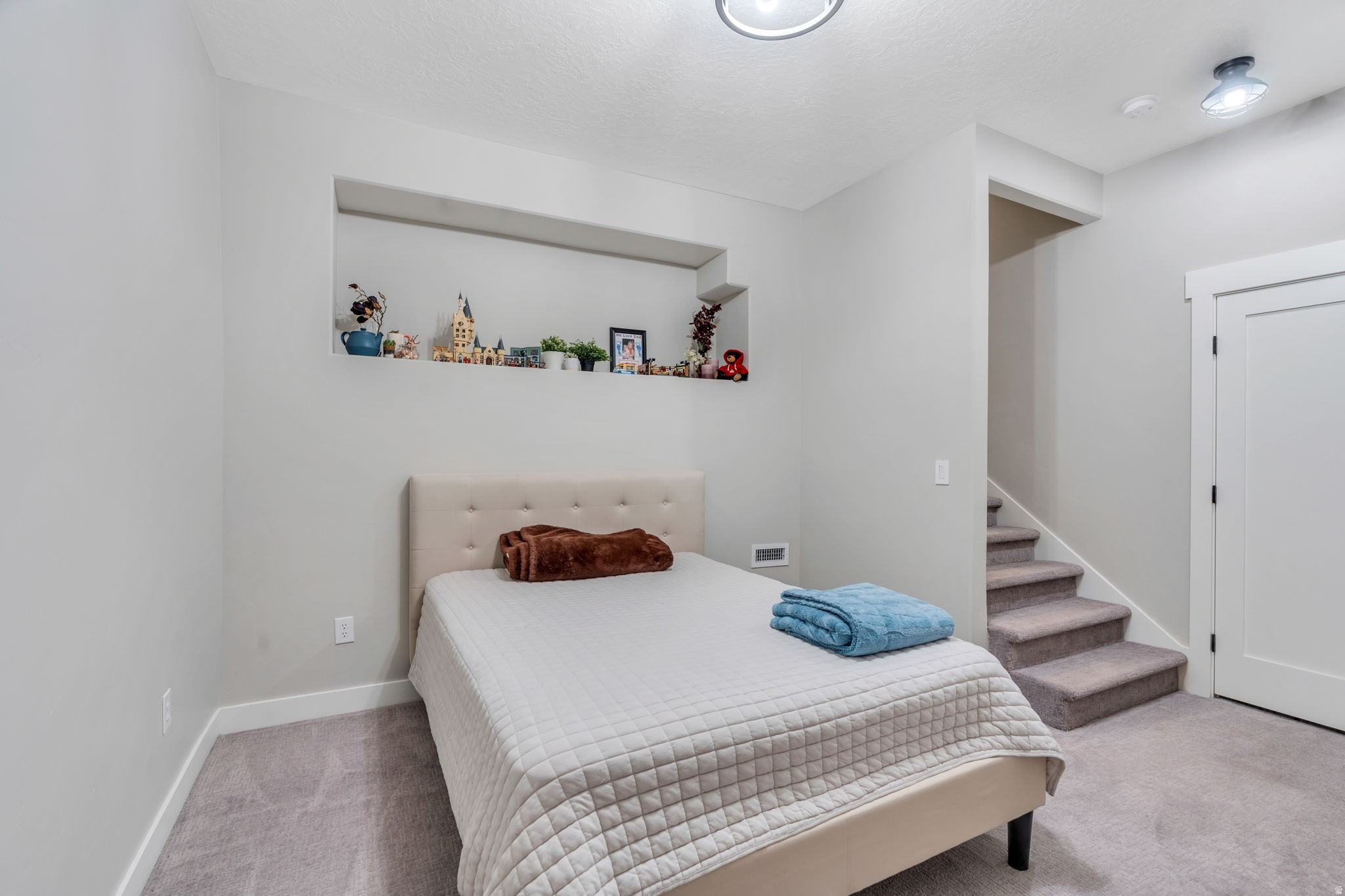 DAYBREAK - Residential