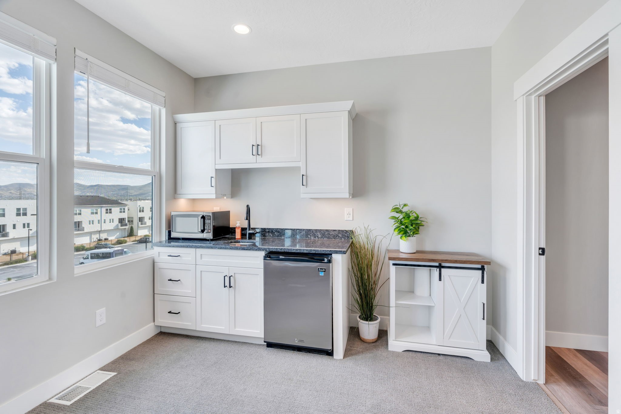 DAYBREAK - Residential