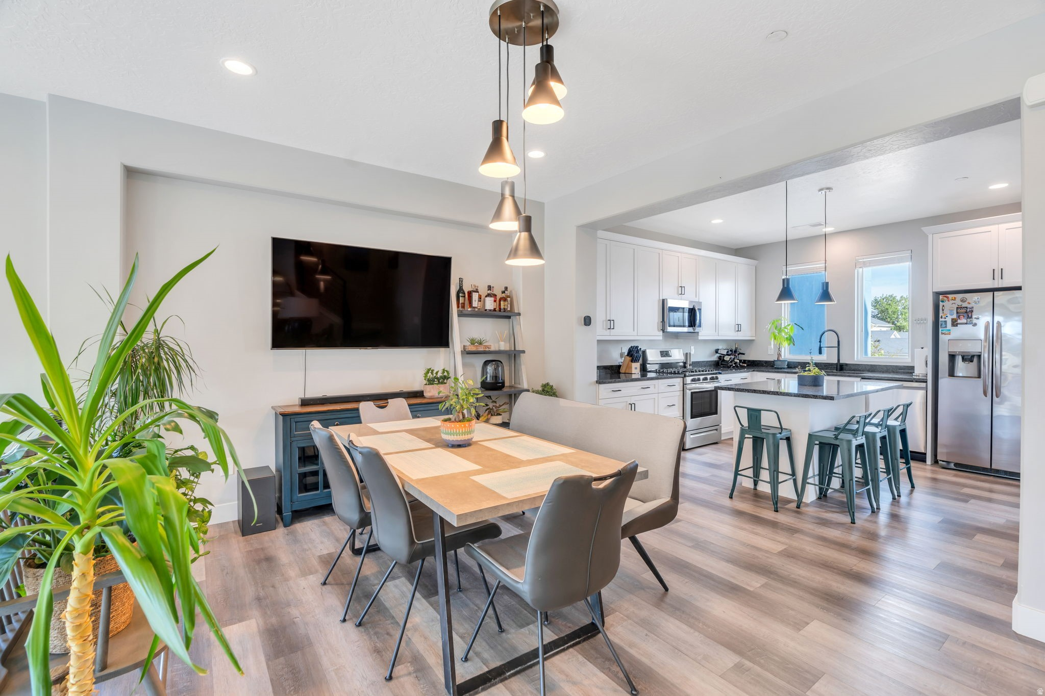 DAYBREAK - Residential