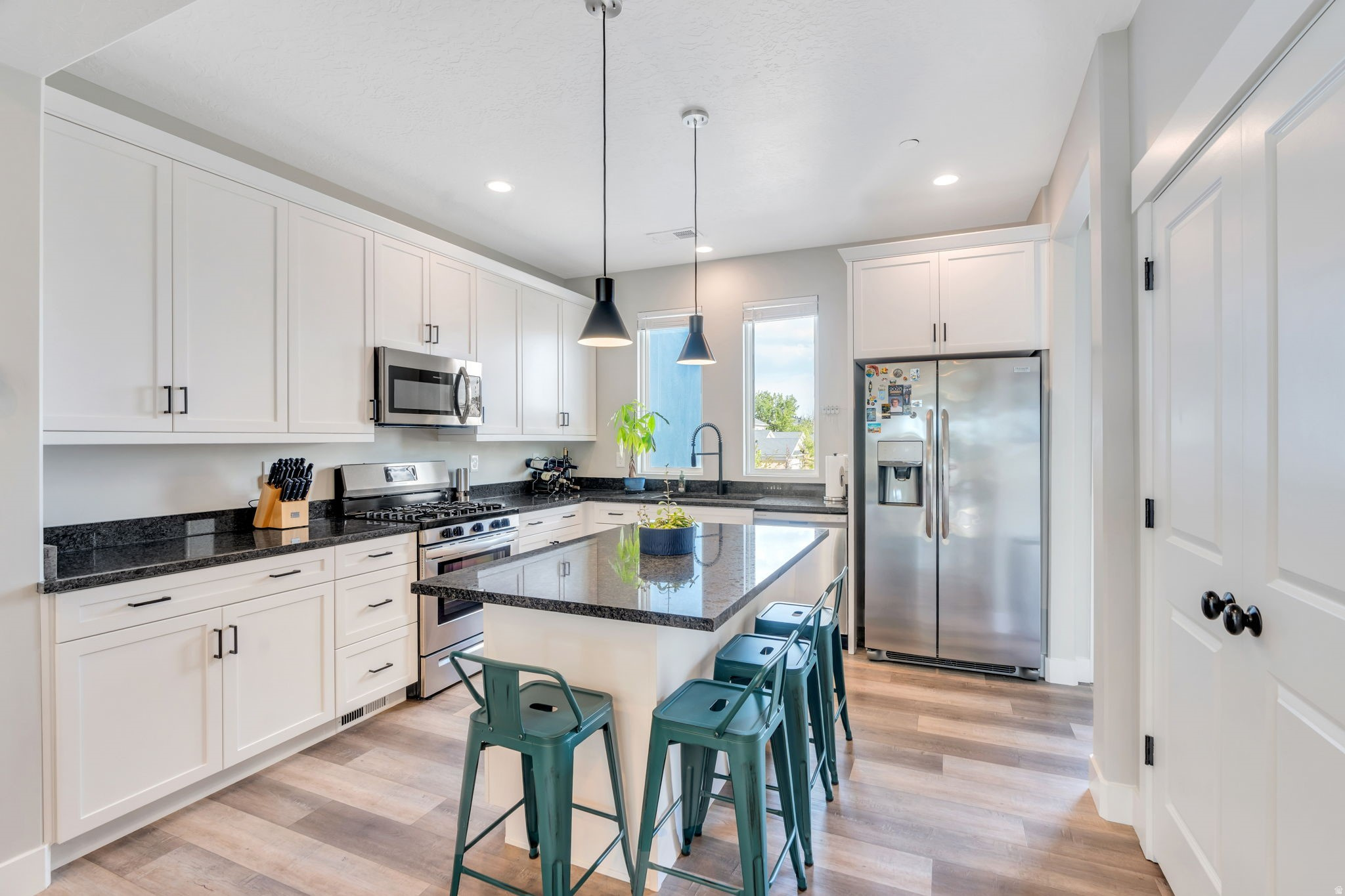 DAYBREAK - Residential