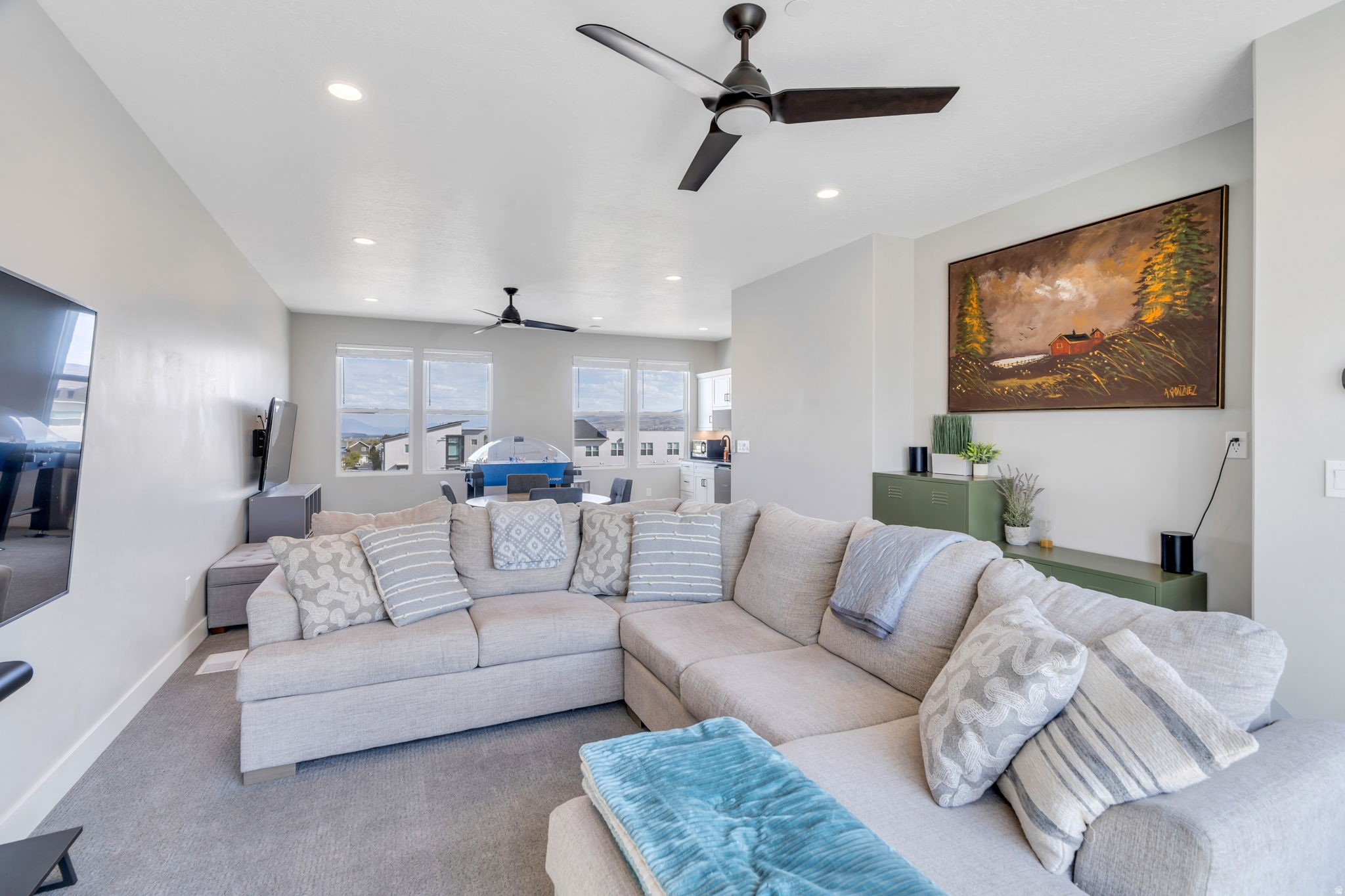 DAYBREAK - Residential