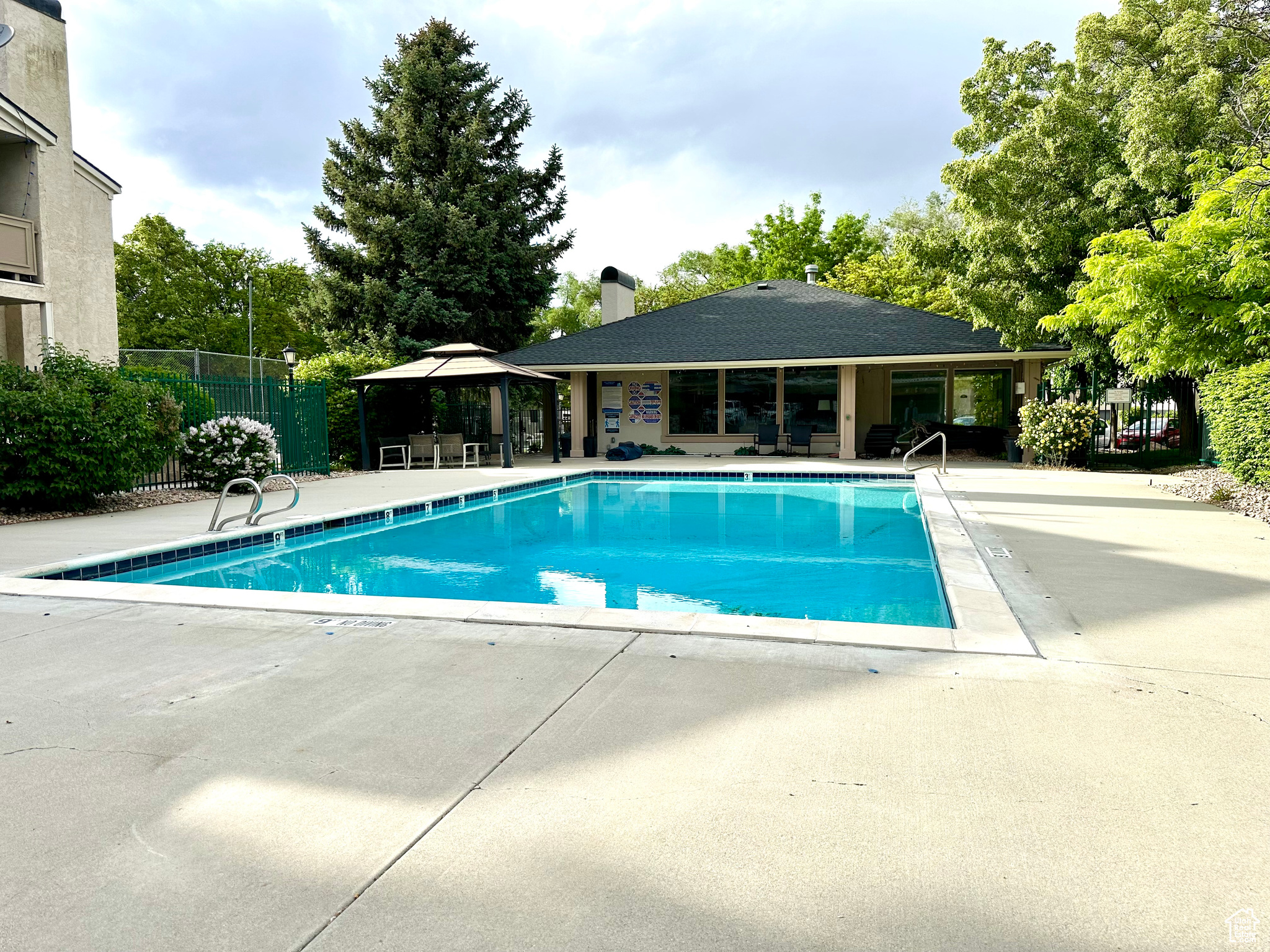 HILL CREEK - Residential