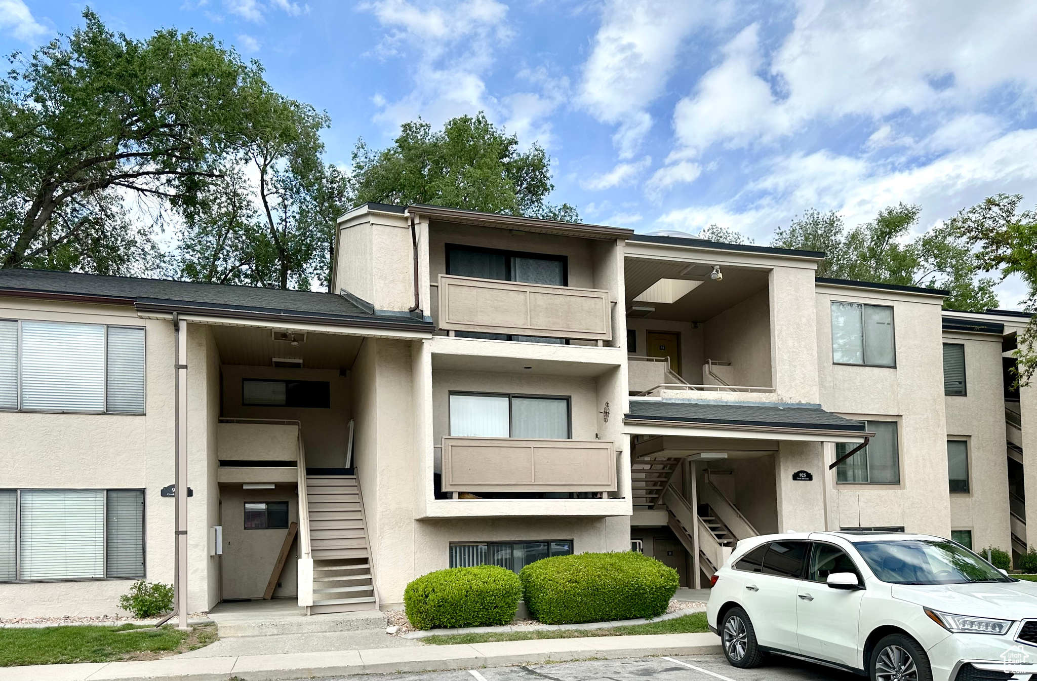 HILL CREEK - Residential