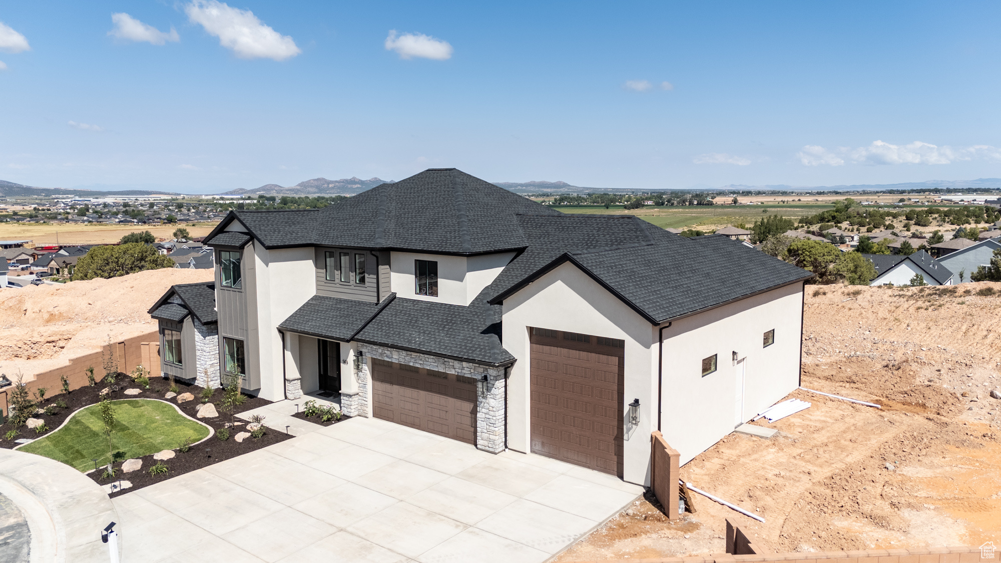 OLD SORREL RANCH - Residential