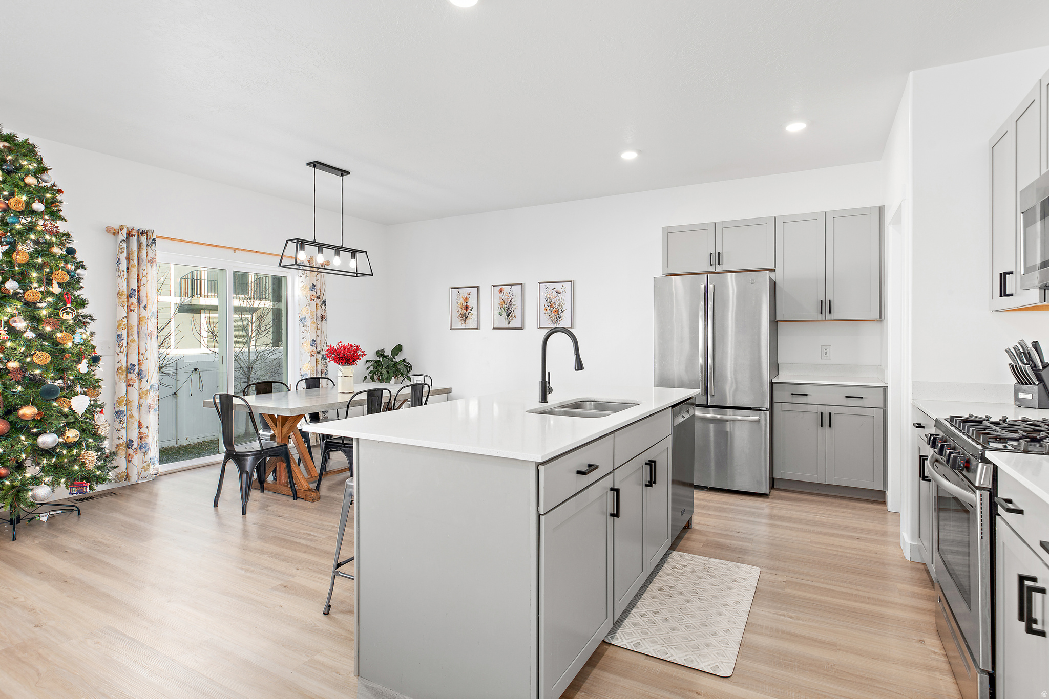 SPRING RANCH - Residential