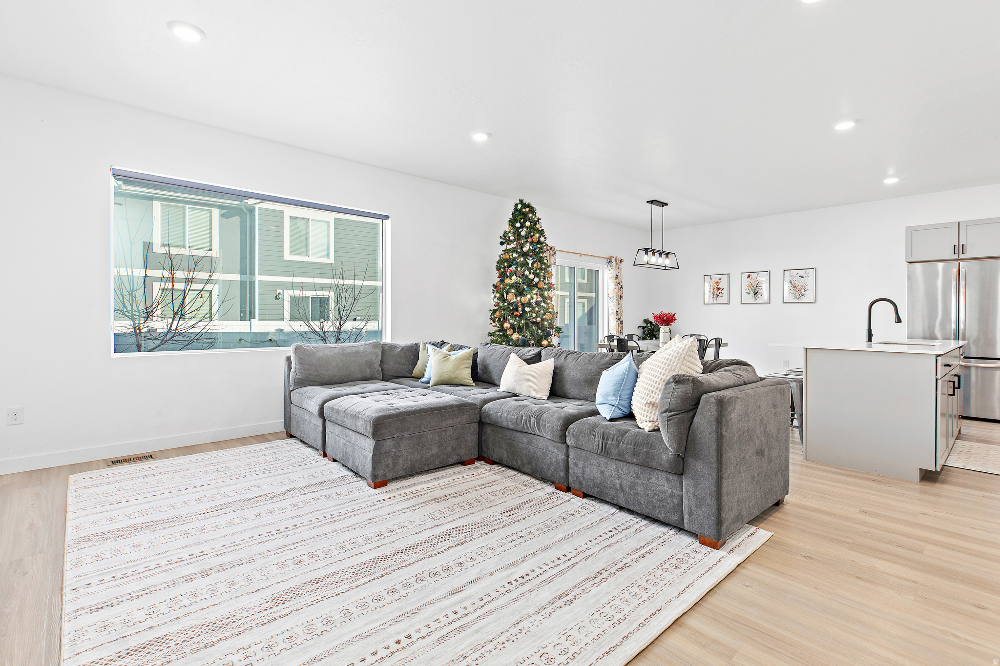 SPRING RANCH - Residential