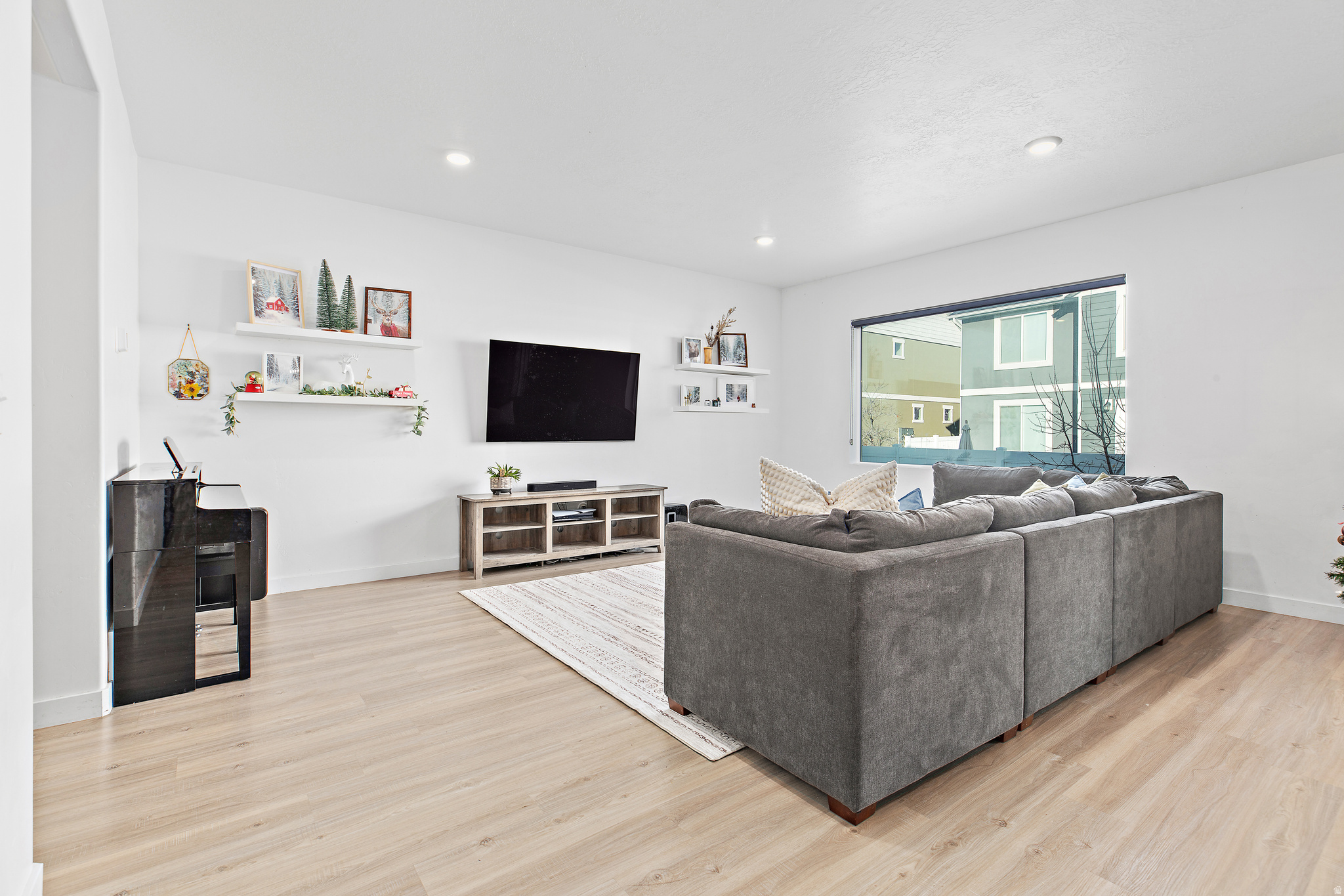 SPRING RANCH - Residential