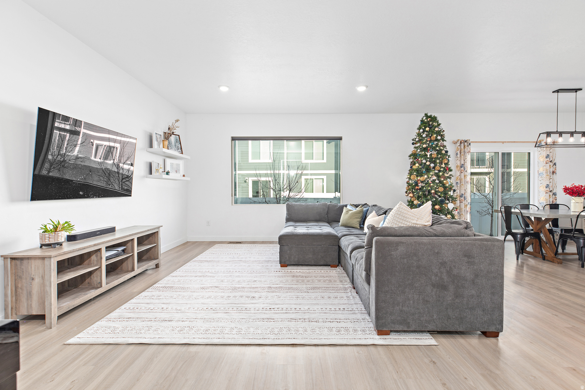 SPRING RANCH - Residential