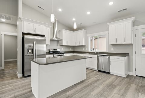 Tiny photo for 1152 E SMOKEY WAY, Cedar City, UT 84721 (MLS # 2129460)