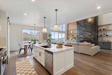 Tiny photo for 14648 S SPRINGTIME RD, Draper (UT Cnty), UT 84020 (MLS # 2123704)