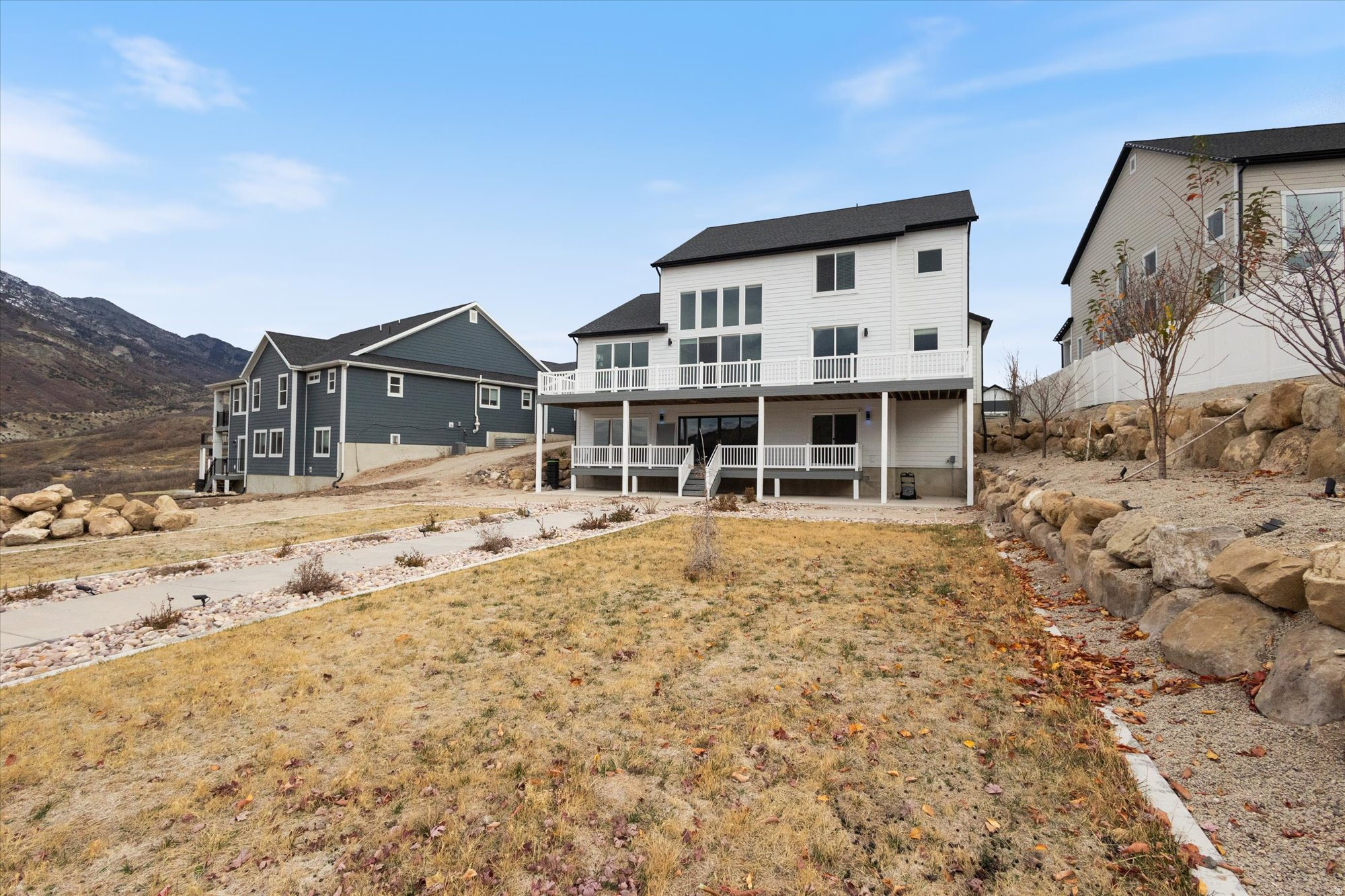 HIDDEN CANYON - Residential