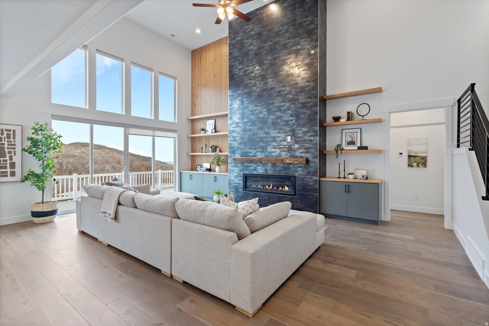 HIDDEN CANYON - Residential