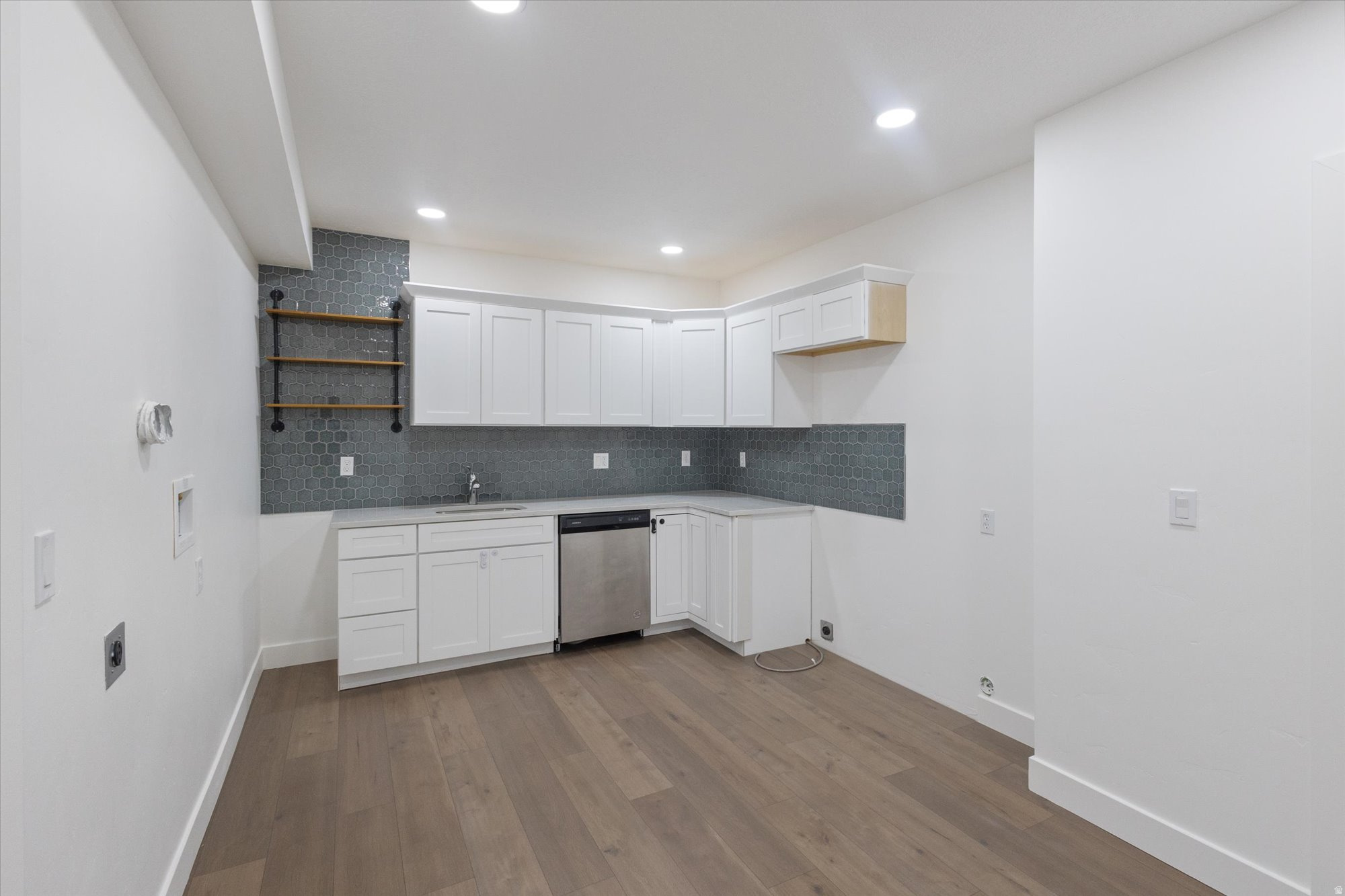 HIDDEN CANYON - Residential