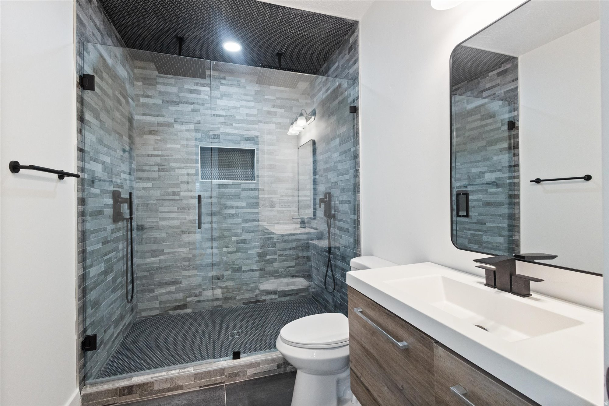 HIDDEN CANYON - Residential