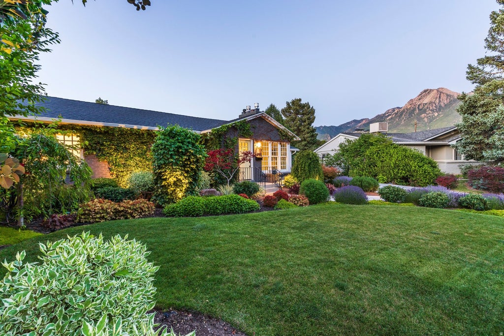 Photo of 4539 S WILLOW RD, Holladay, UT 84117 (MLS # 2164951)