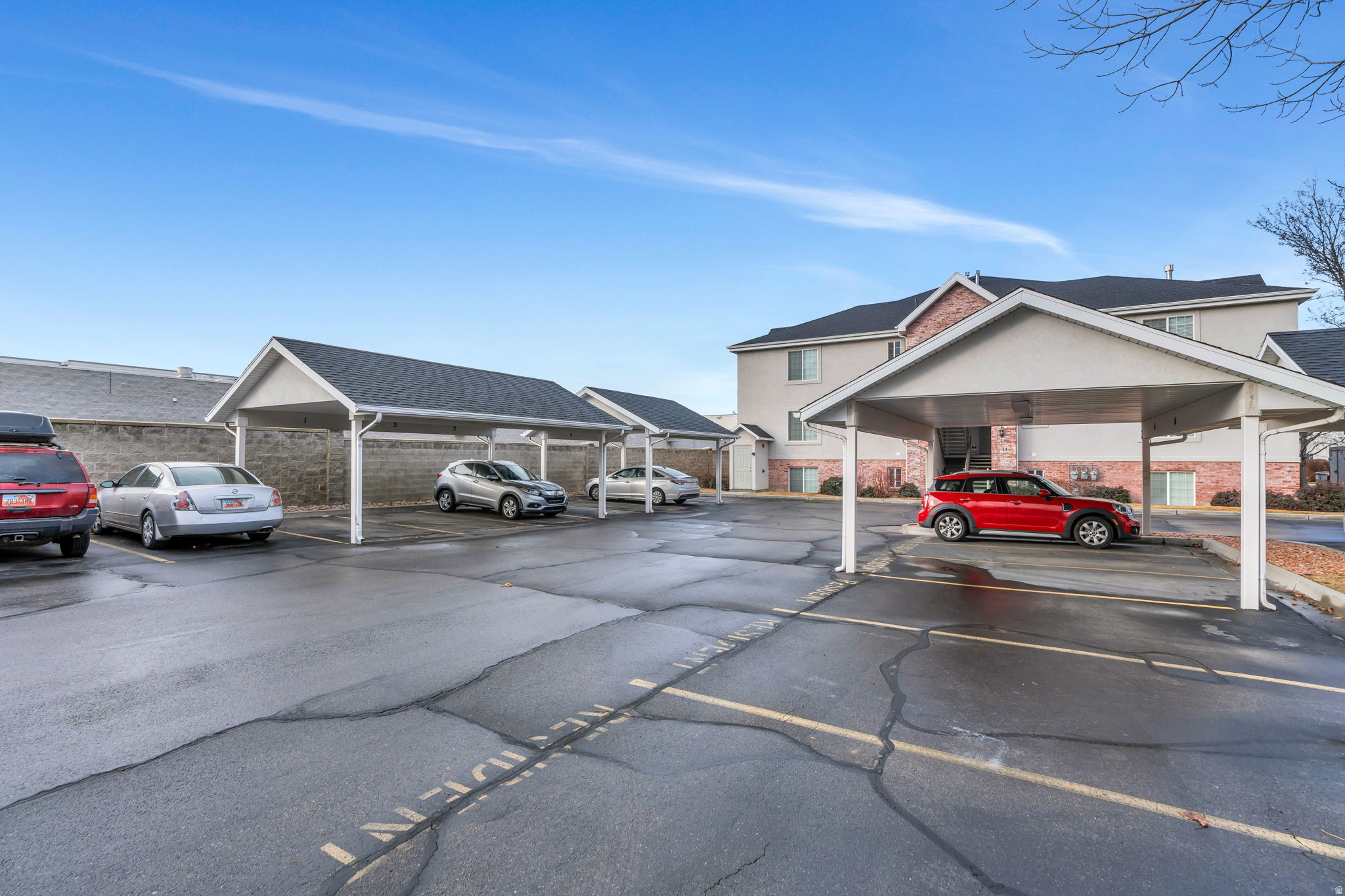 COUNTRYSIDE SQUARE - Residential