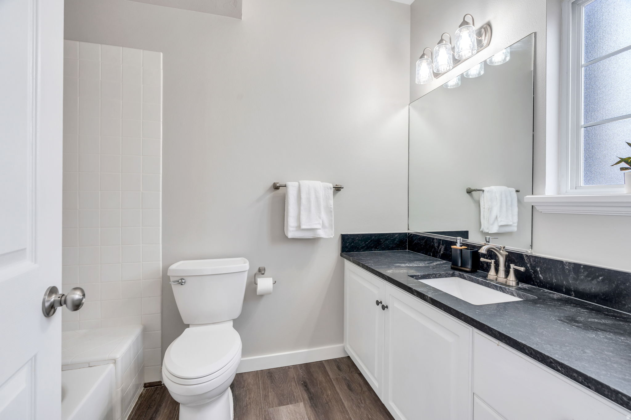 COUNTRYSIDE SQUARE - Residential