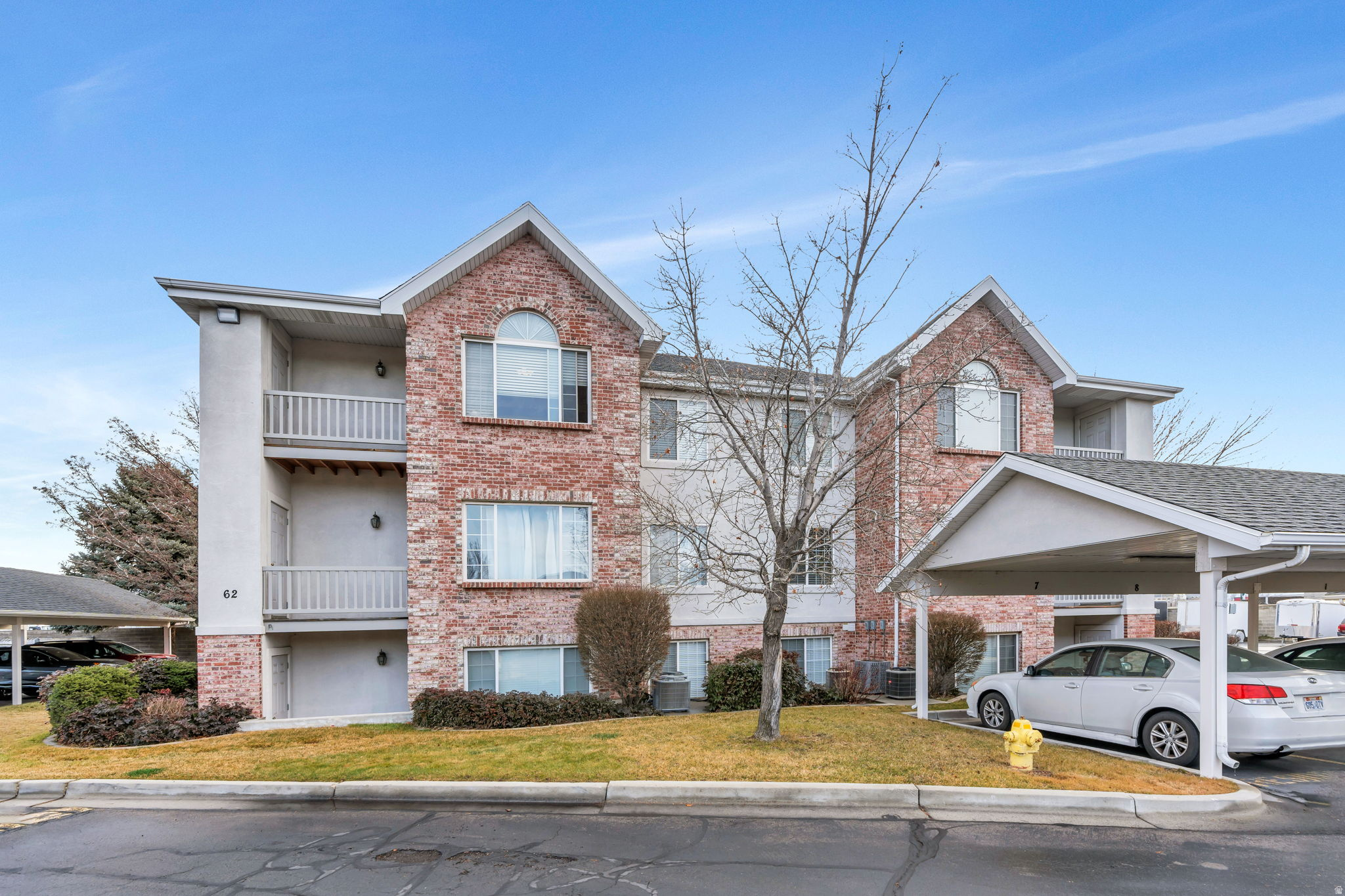 COUNTRYSIDE SQUARE - Residential