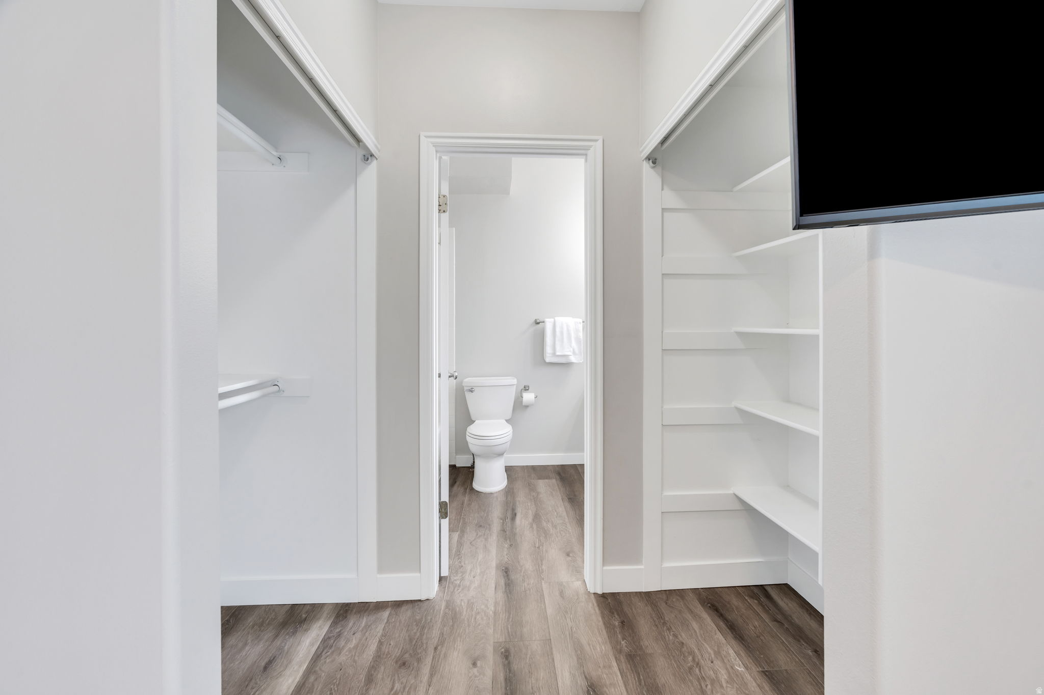 COUNTRYSIDE SQUARE - Residential