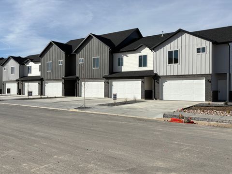 Townhouse For Sale - 4344 W 1825 #102<br/> Davis County, West Point, UT 84015